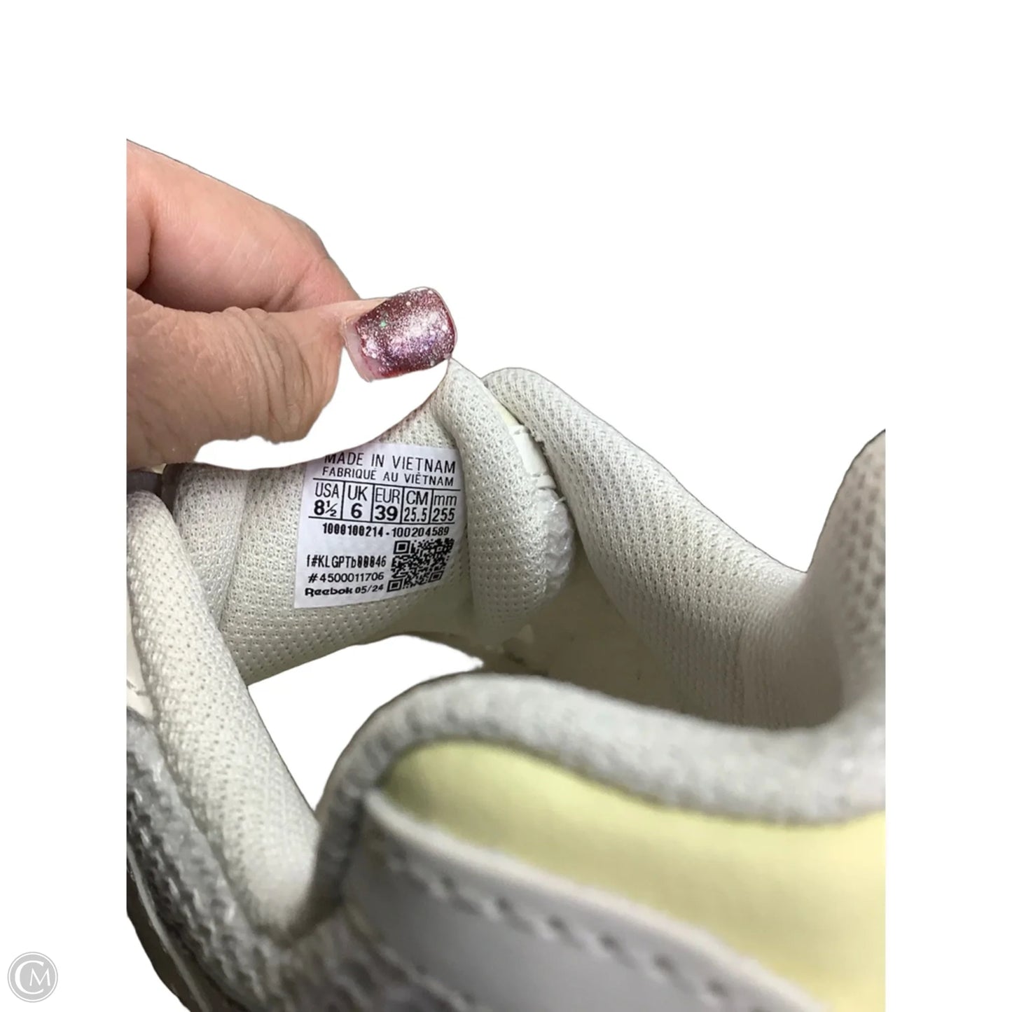 Shoes Athletic By Reebok In Cream, Size: 8.5