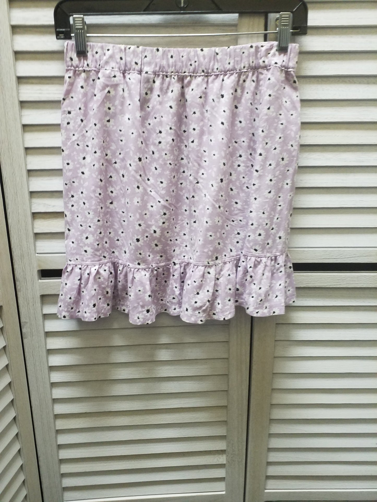 Skirt Mini & Short By Divided Size: 4