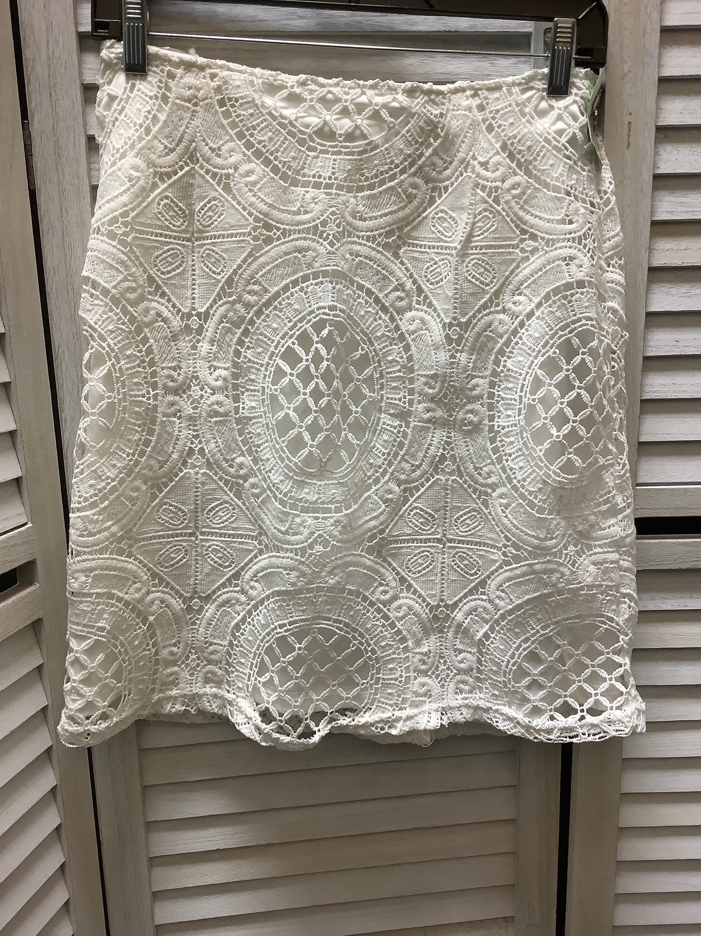 Skirt Midi By Clothes Mentor Size: S