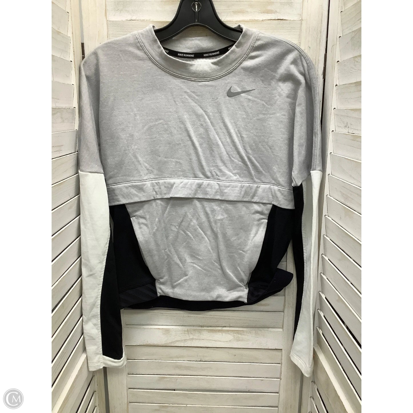 Athletic Top Long Sleeve Crewneck By Nike Apparel In Grey, Size: Xs