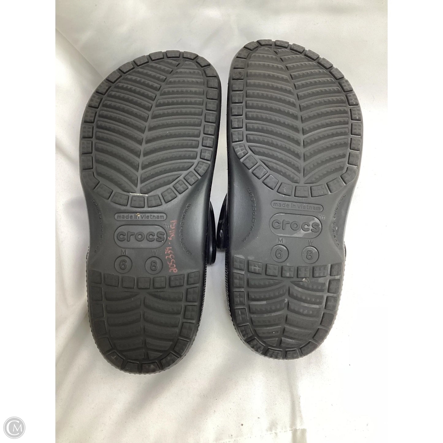 Shoes Flats By Crocs In Black, Size: 8