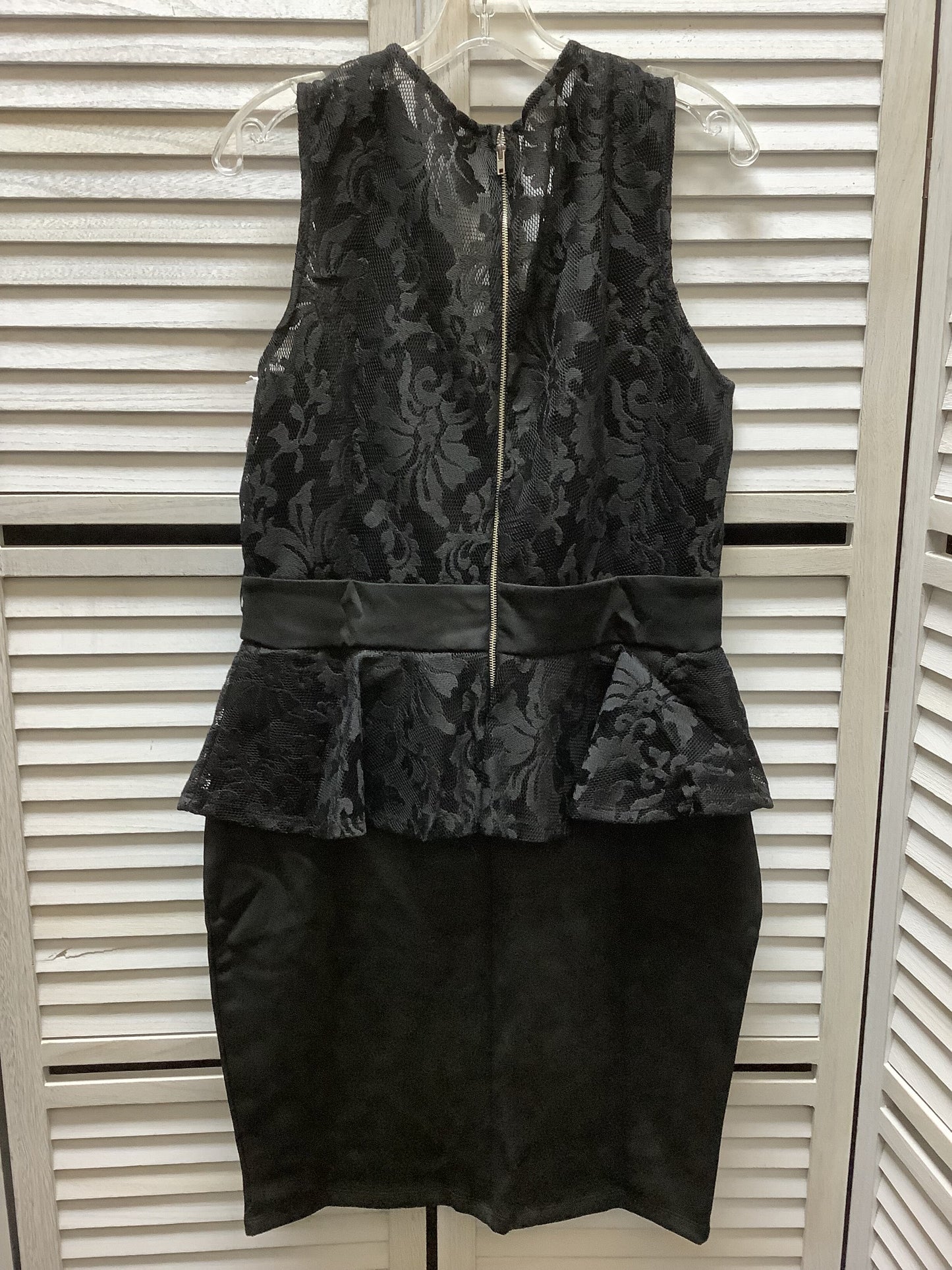 Dress Party Midi By Clothes Mentor Size: 2x