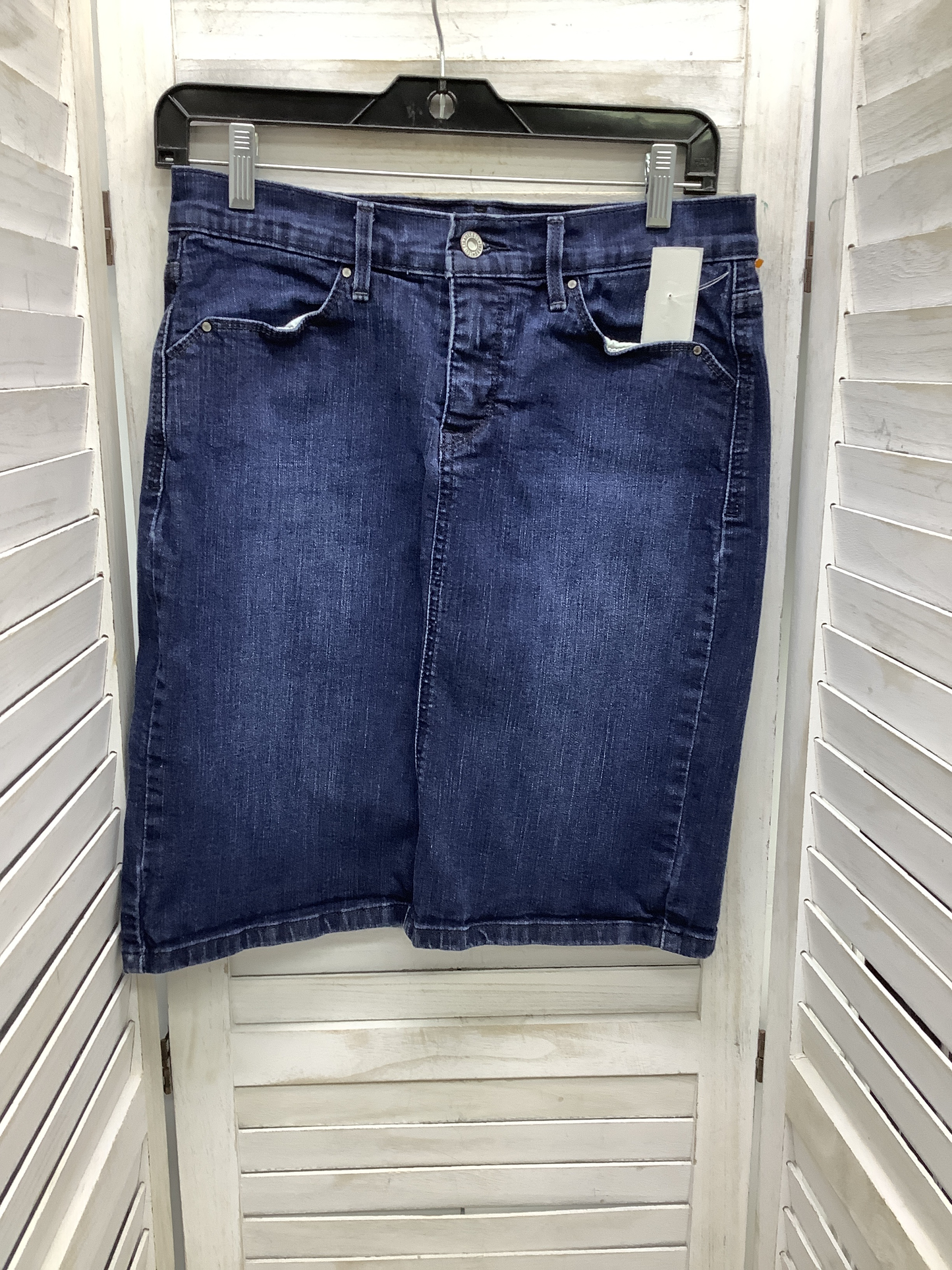 Skirt Midi By Levis Size: 4