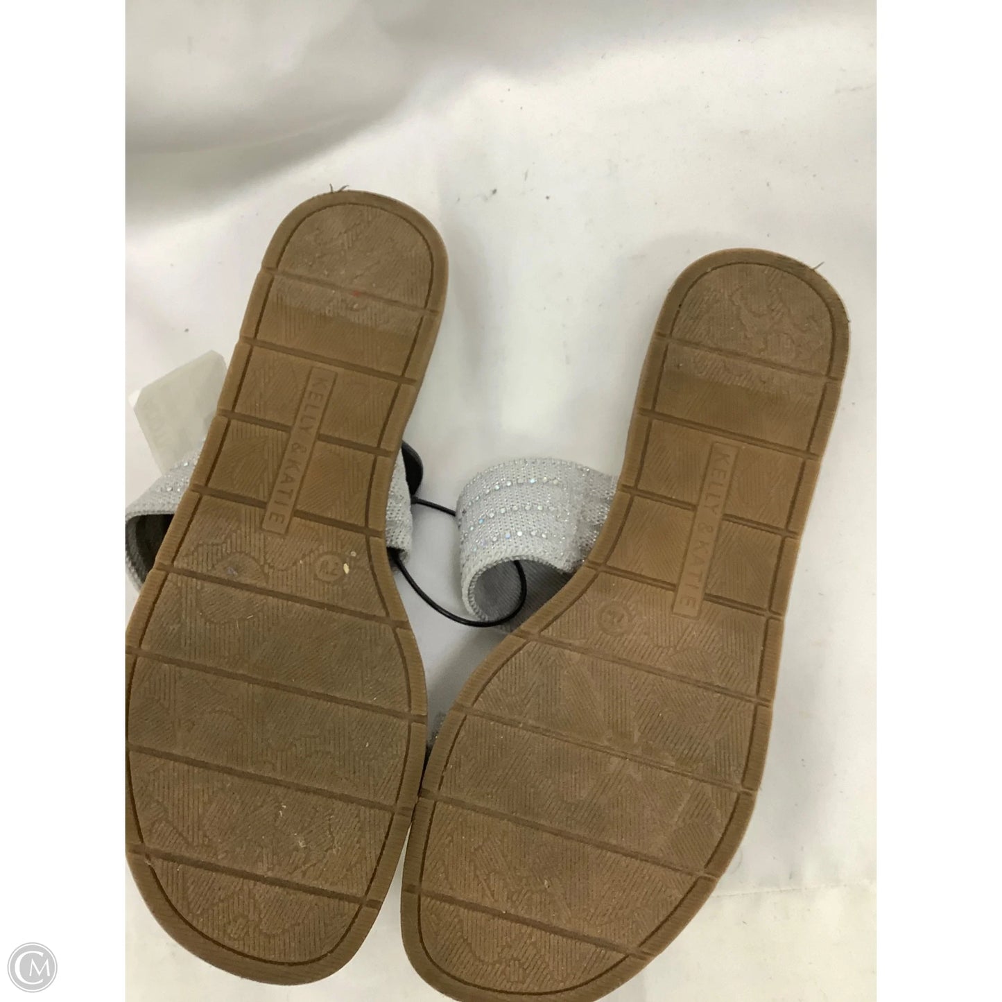 Sandals Flats By Kelly And Katie In Silver, Size: 7