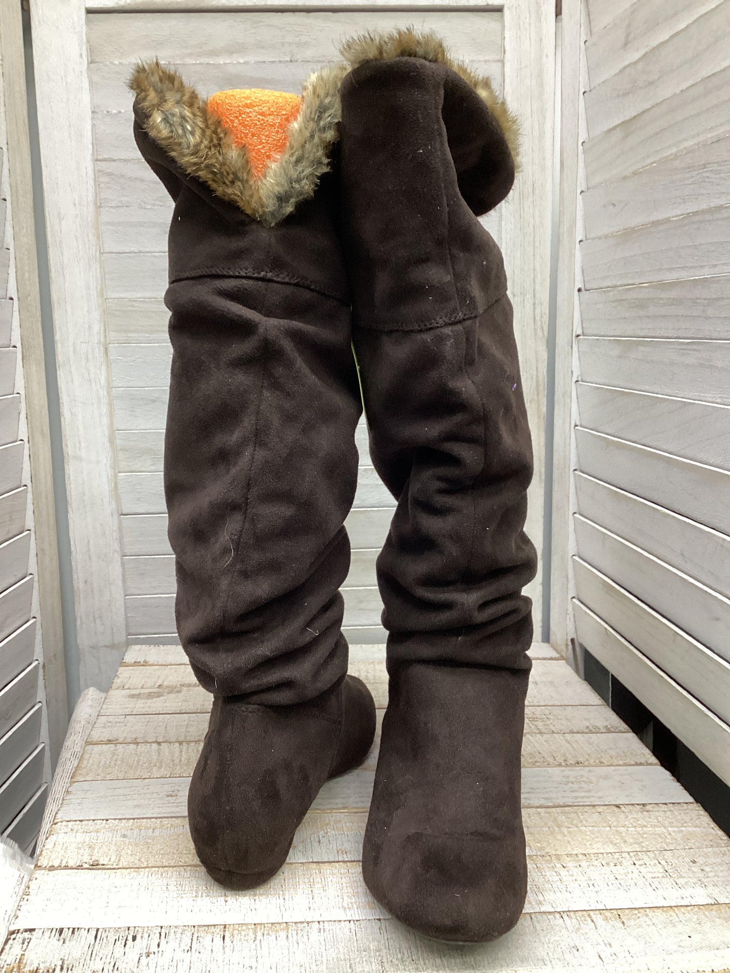 Boots Knee Flats By Report In Brown, Size: 6