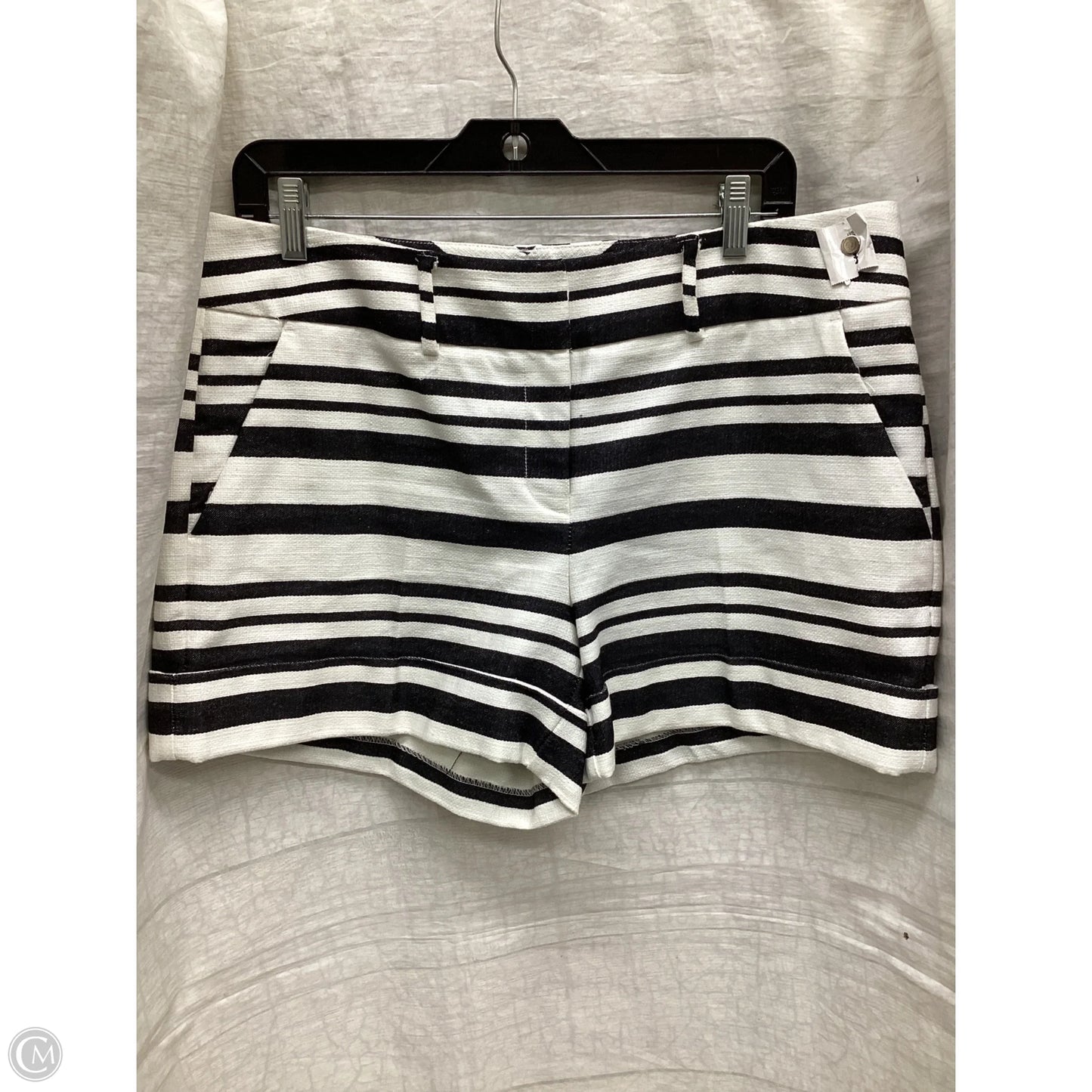 Shorts By Clothes Mentor In Plaid Pattern, Size: 12
