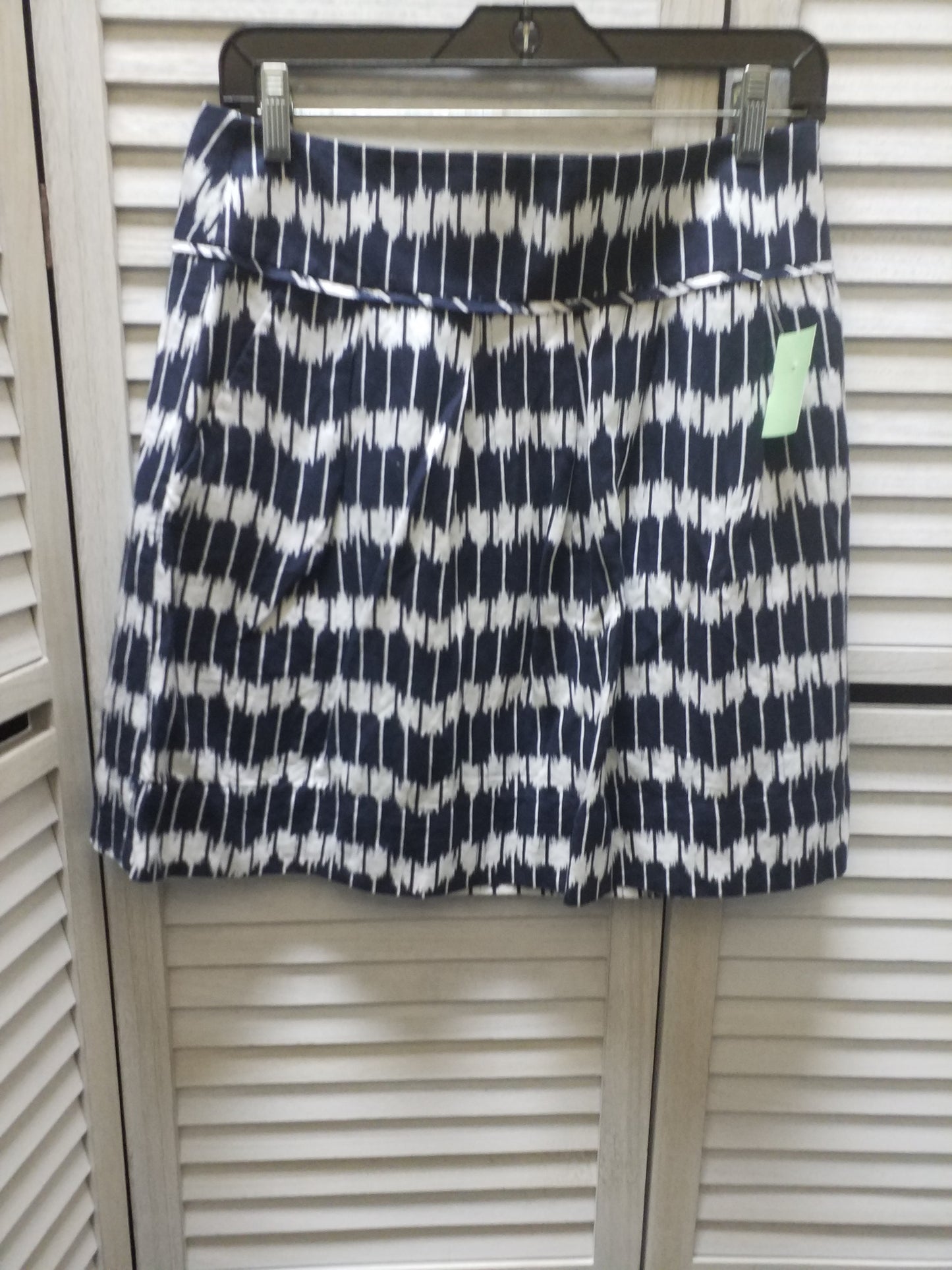 Skirt Mini & Short By Loft Size: S