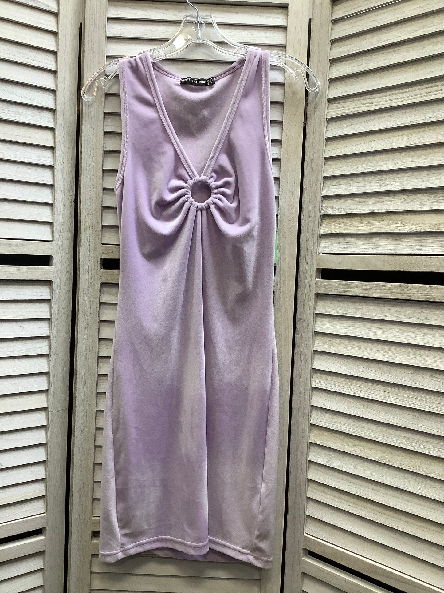 Dress Casual Short By Pretty Little Thing Size: M