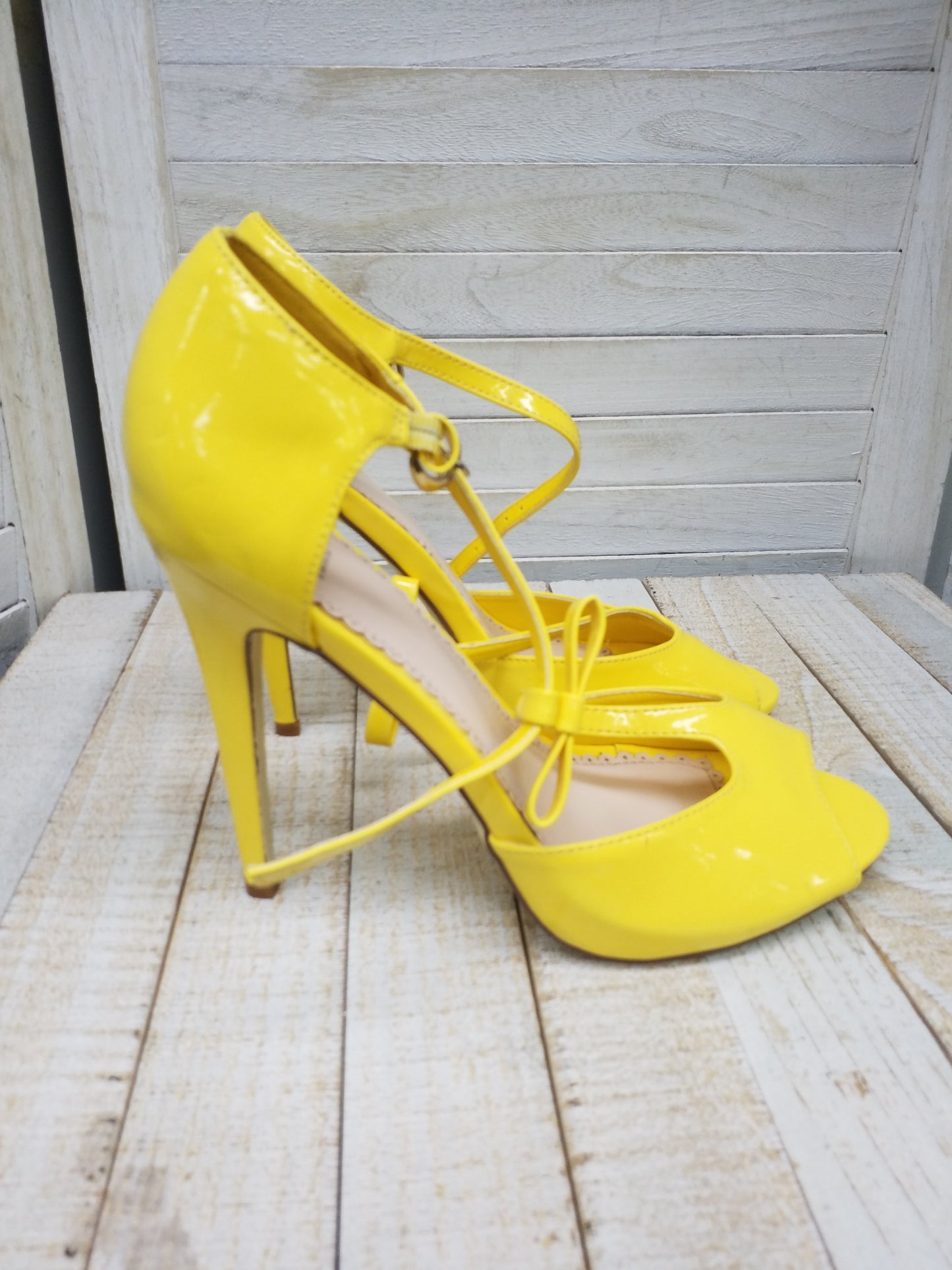 Sandals Heels Stiletto By Shoedazzle Size: 9.5
