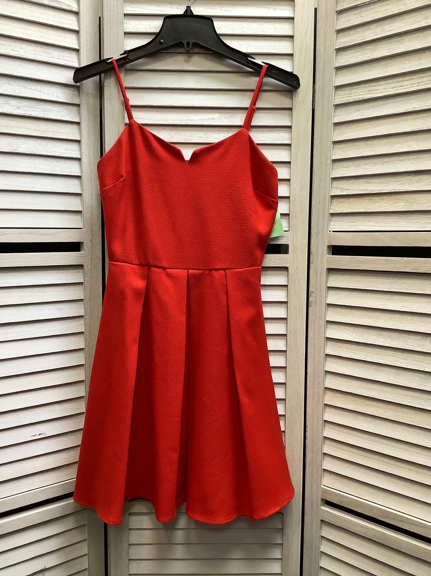 Dress Casual Short By Everly Size: S
