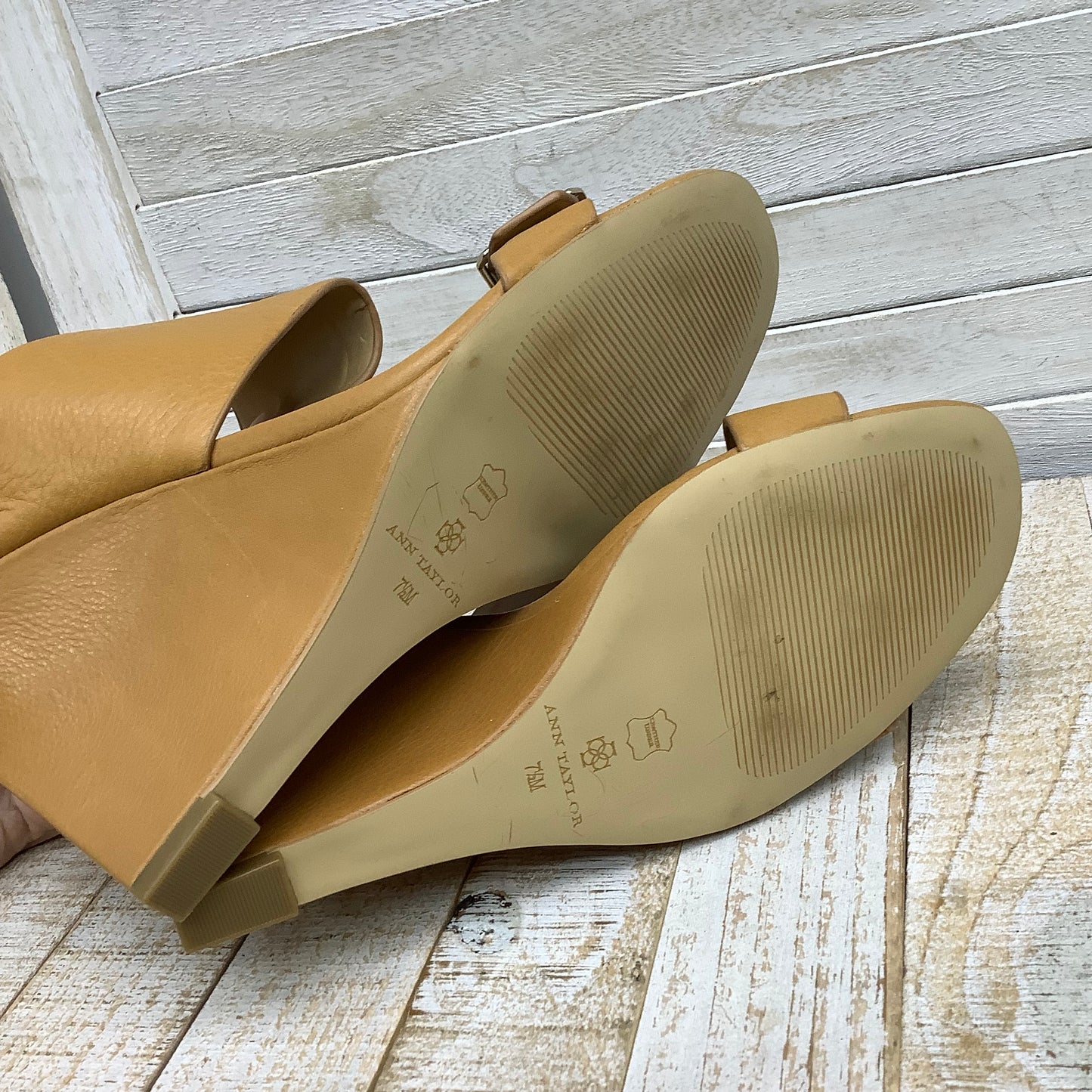 Sandals Heels Wedge By Ann Taylor Size: 7.5