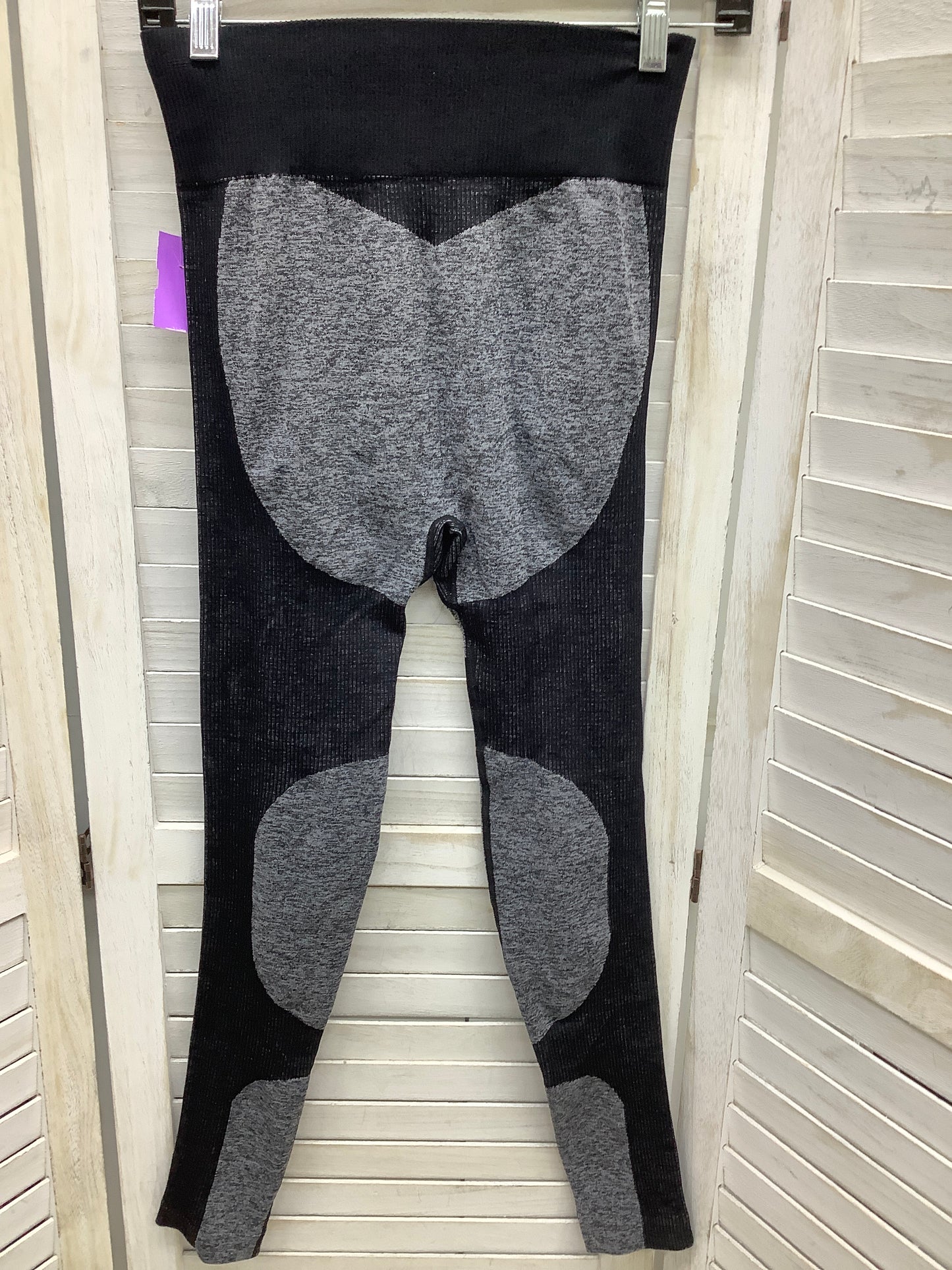 Athletic Leggings By Gym Shark Size: M