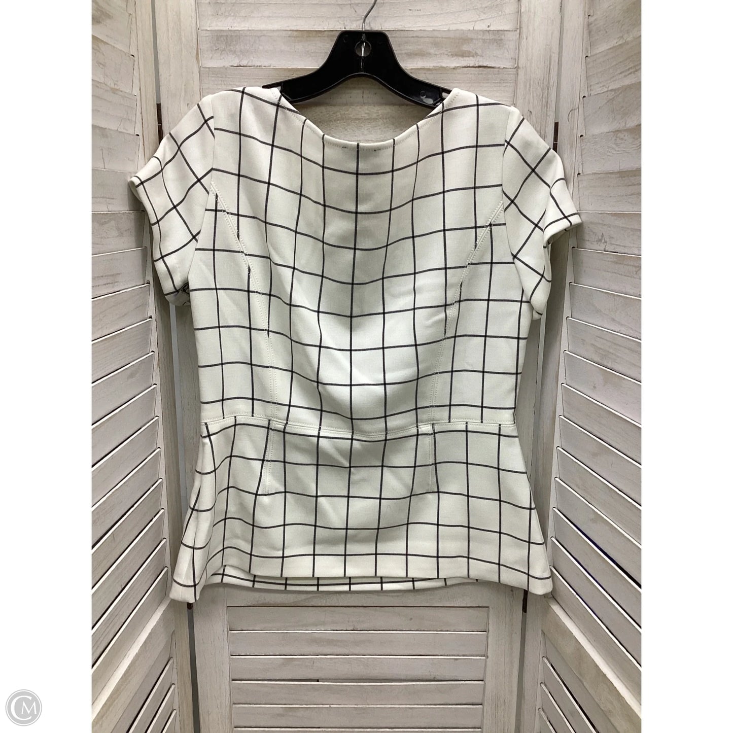 Top Short Sleeve By Ann Taylor In Plaid Pattern, Size: 6