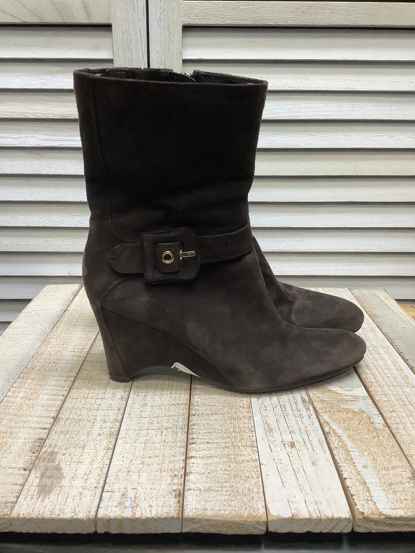 Boots Ankle Heels By Bandolino In Brown, Size: 8