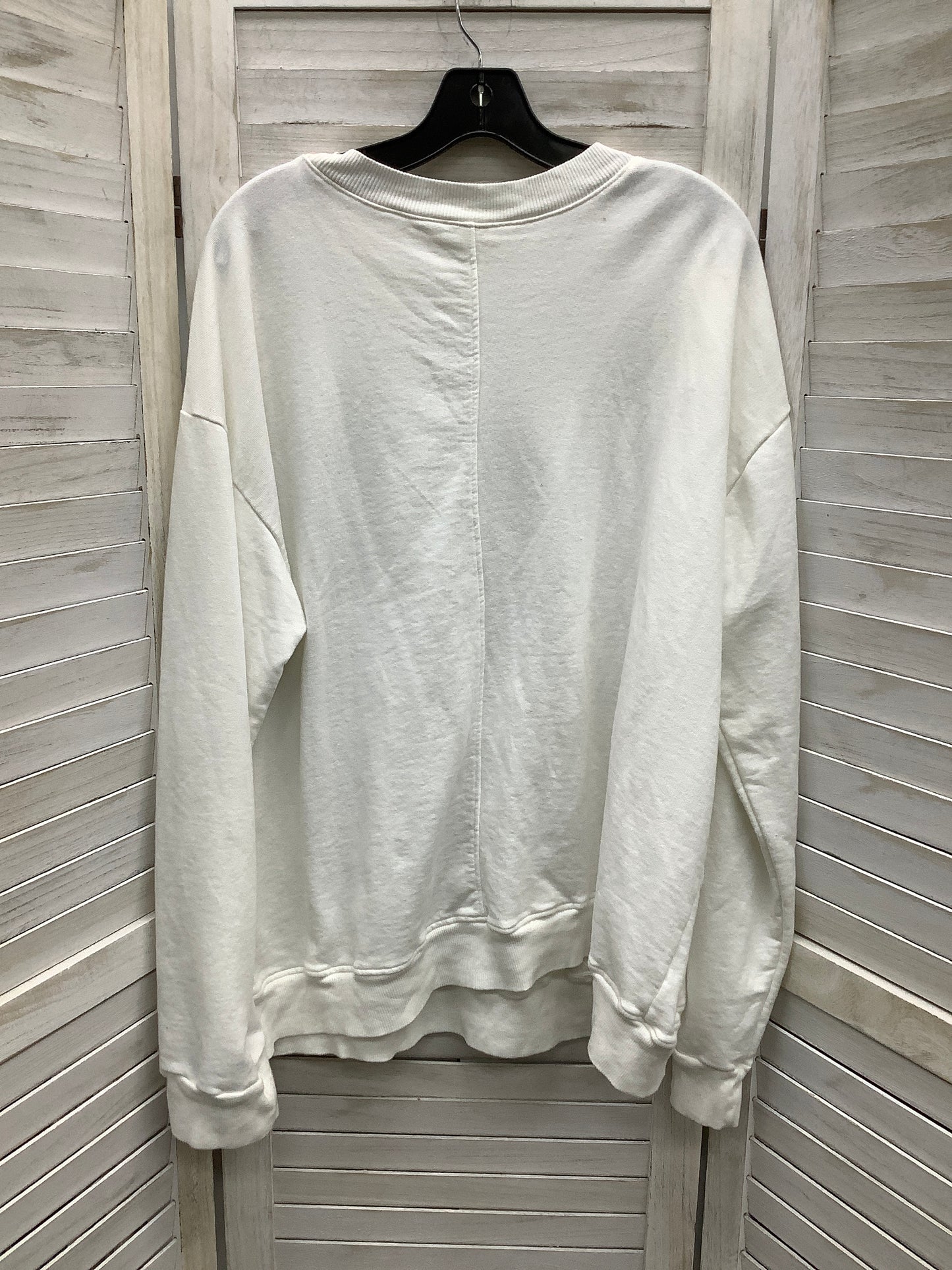 Sweatshirt Crewneck By Clothes Mentor Size: M