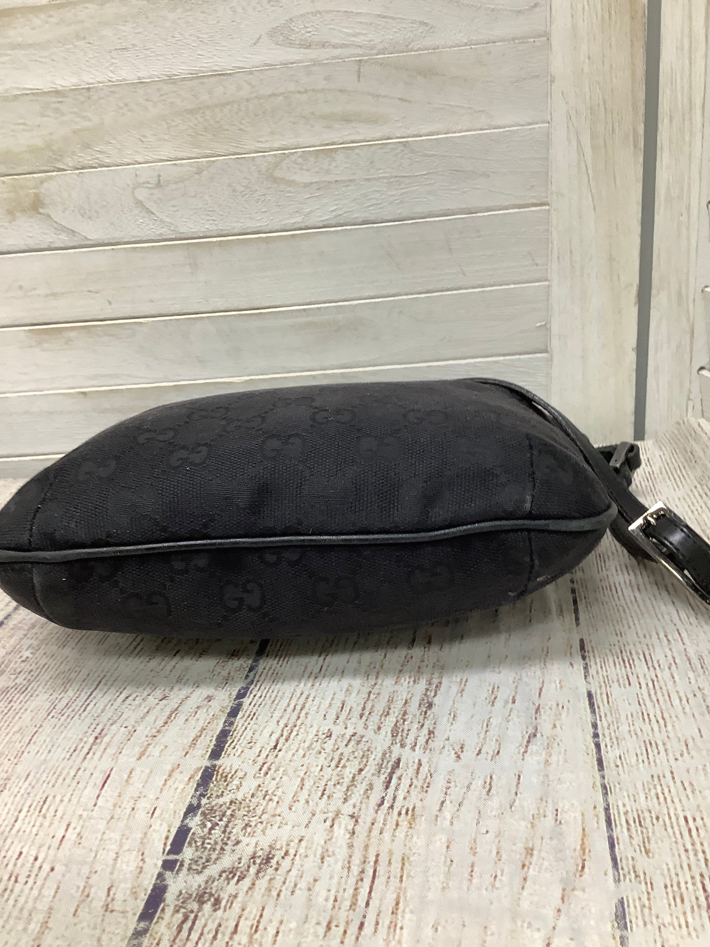 Handbag Luxury Designer By Gucci Size: Small