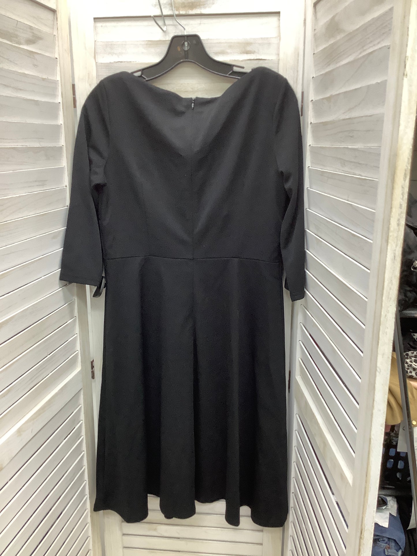 Dress Casual Midi By Clothes Mentor Size: 10