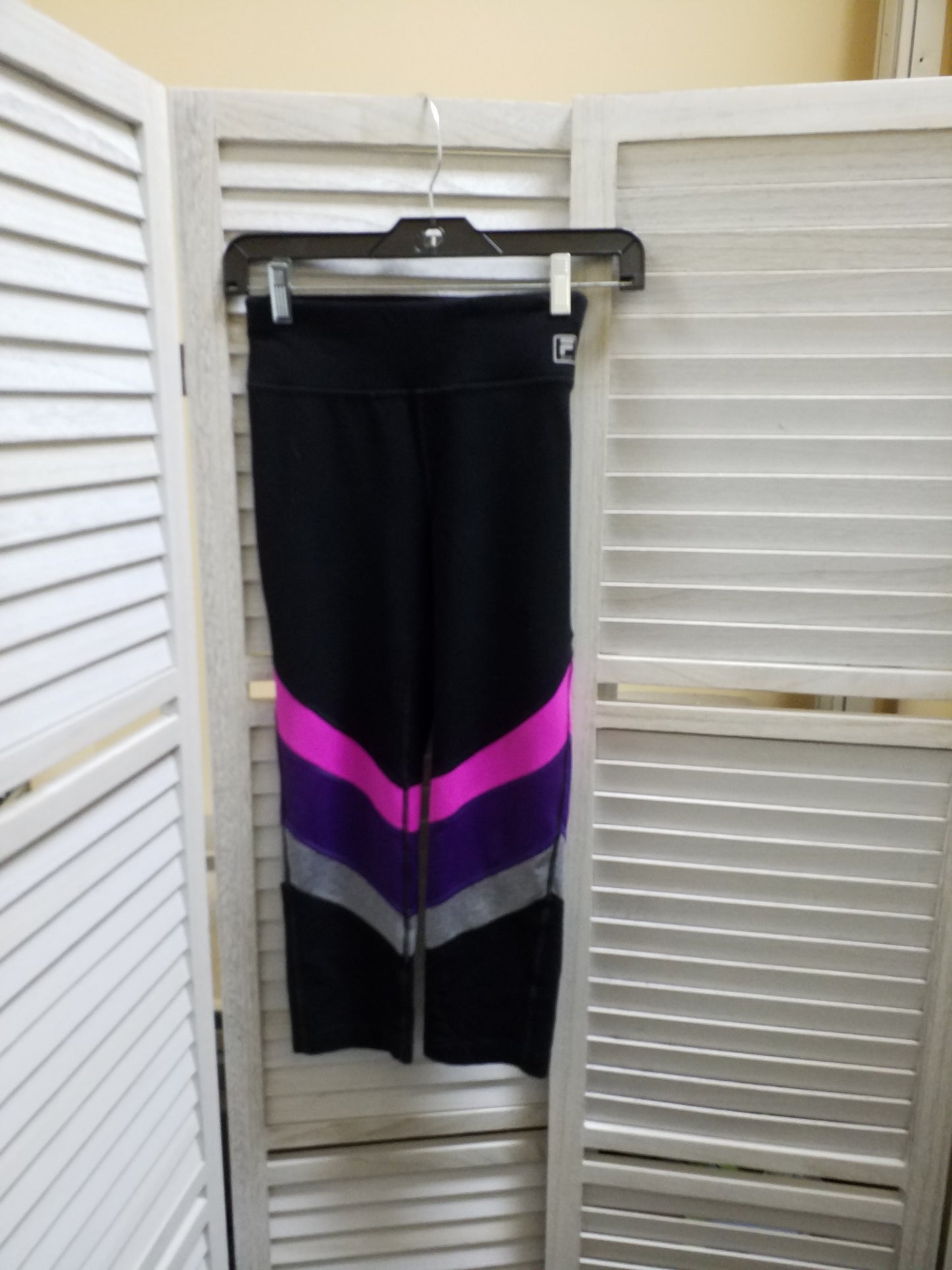 Athletic Leggings Capris By Fila Size: S