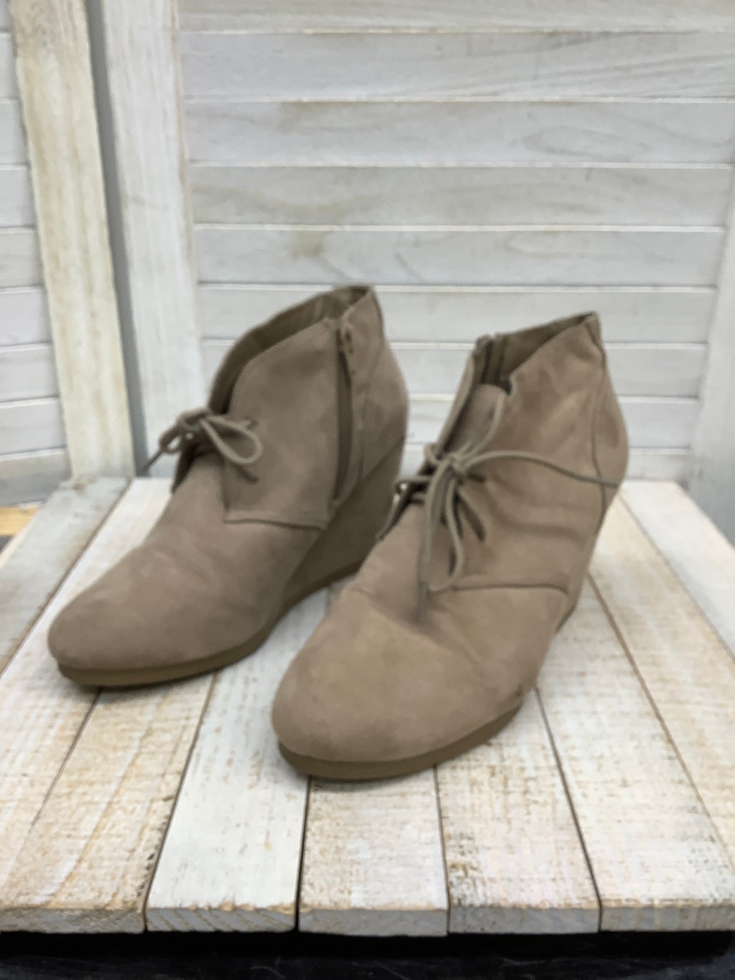 Shoes Heels Wedge By Universal Thread Size: 7
