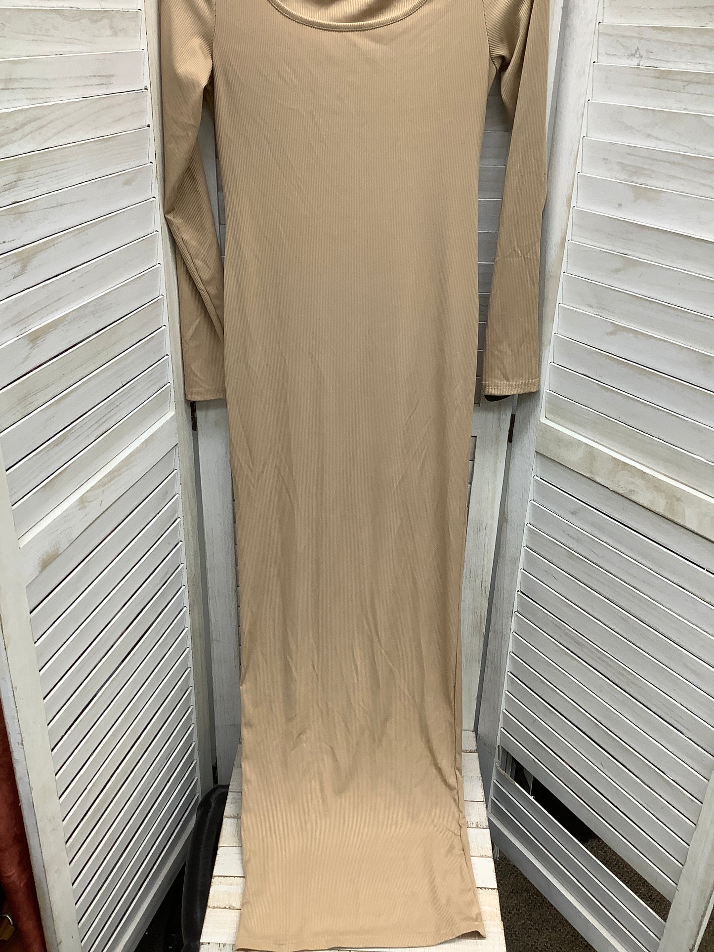 Dress Casual Maxi By Clothes Mentor Size: M