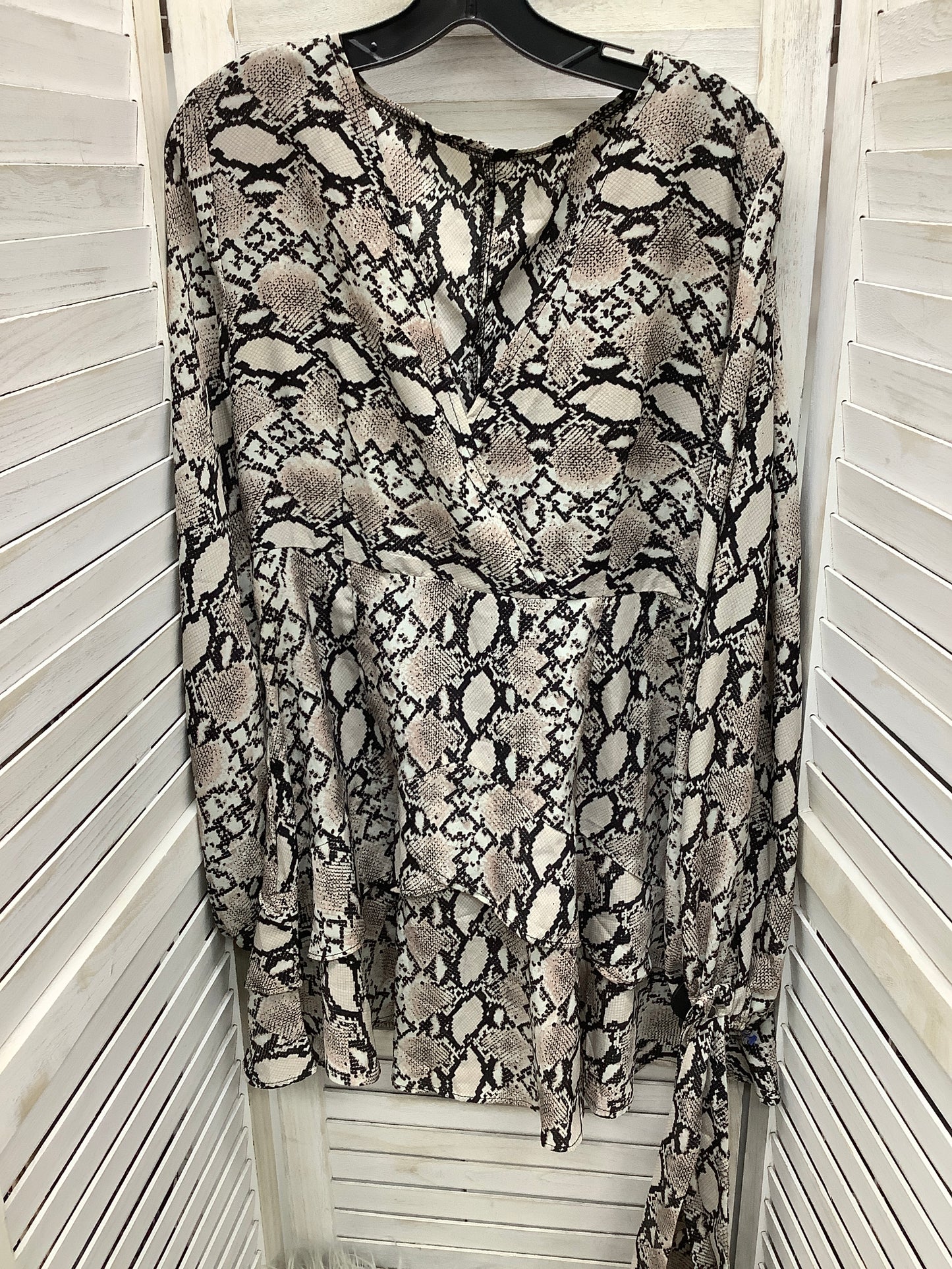 Dress Casual Midi By Clothes Mentor Size: L