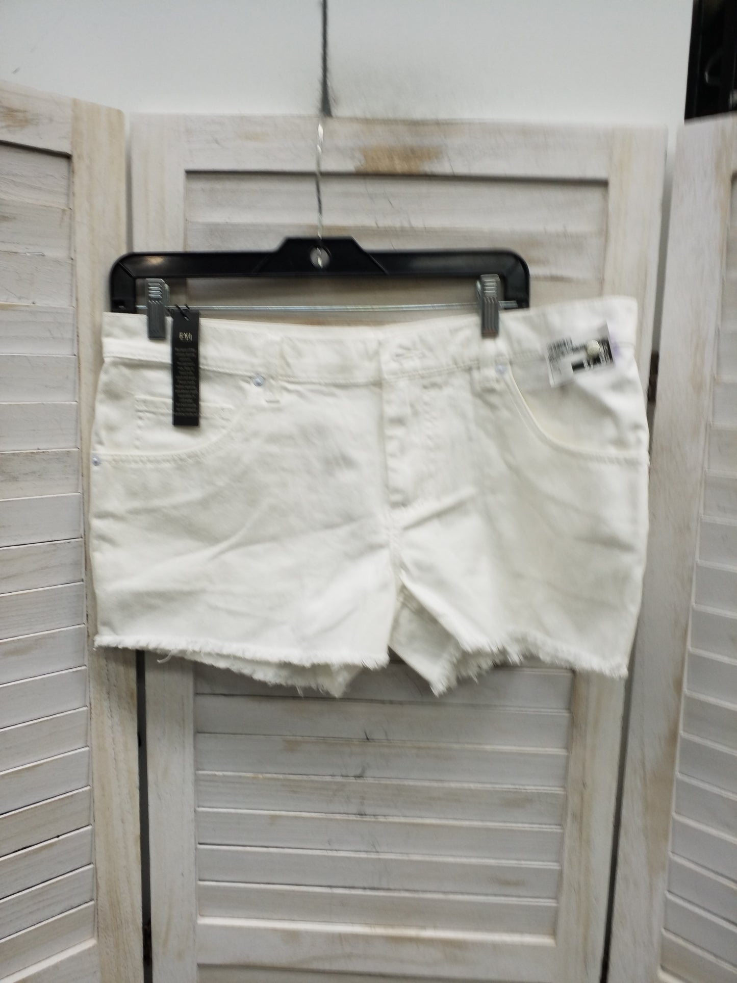 Shorts By London Jean Size: M