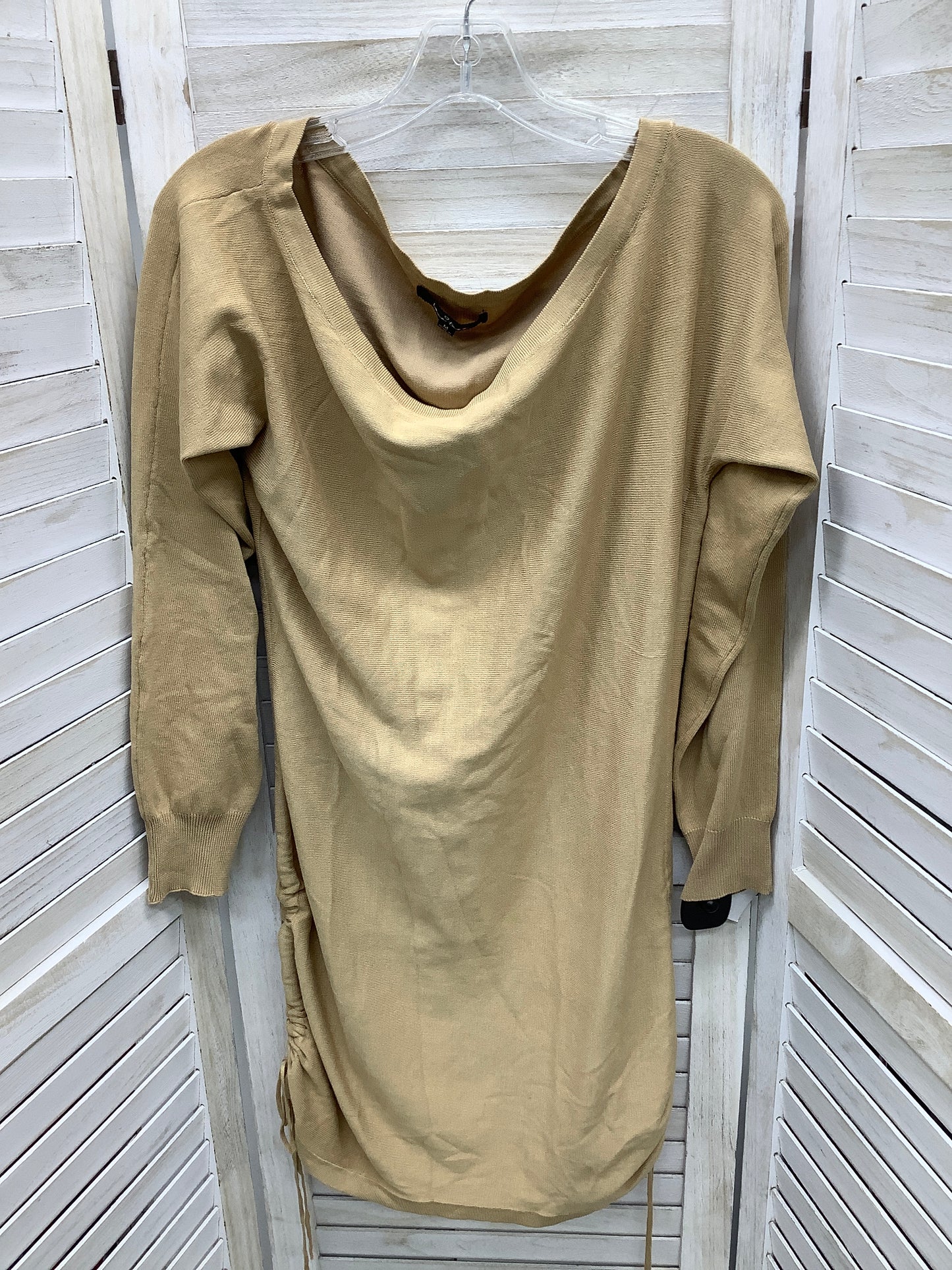 Dress Casual Midi By Love Tree Size: M