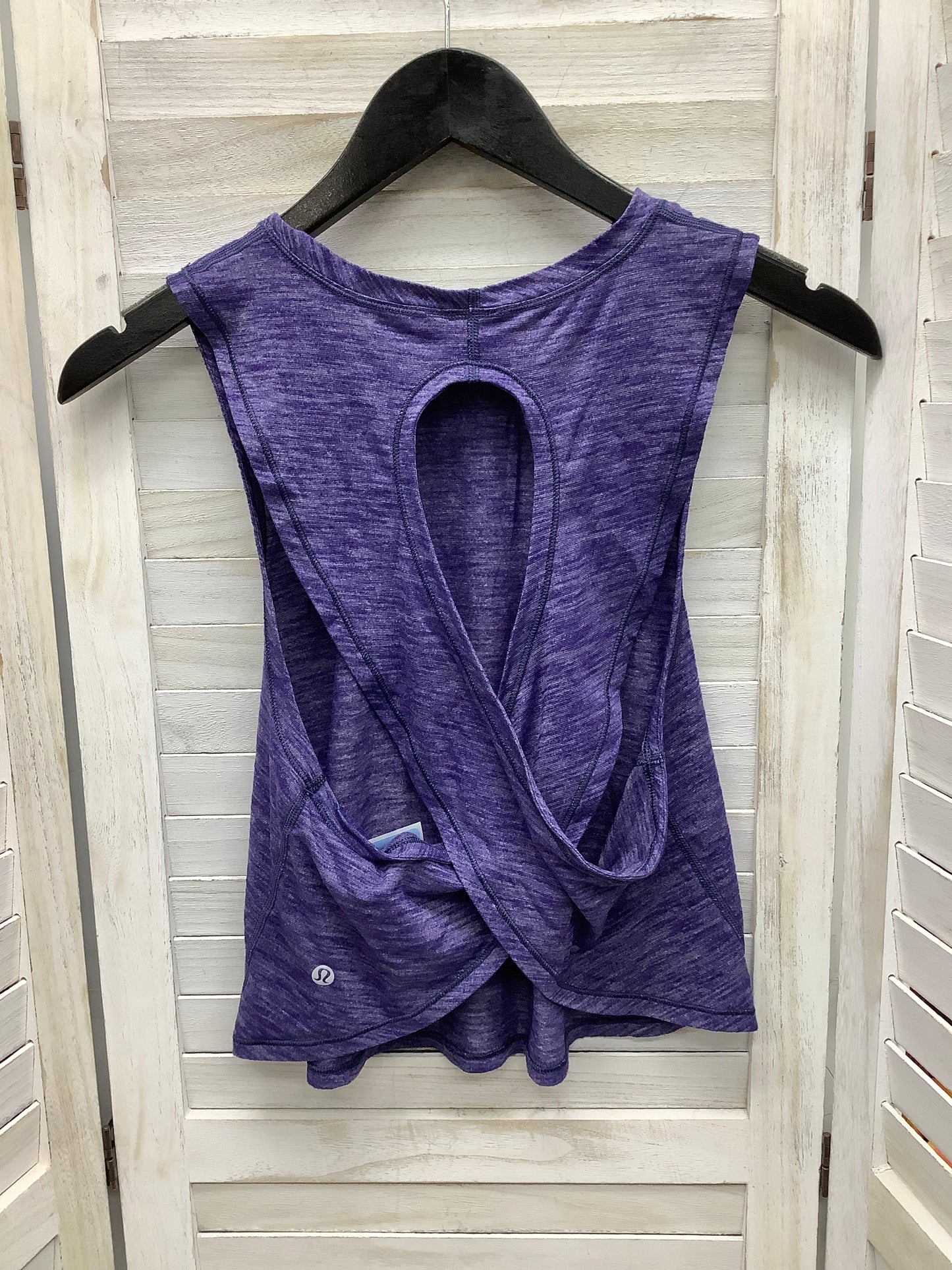 Athletic Top Short Sleeve By Lululemon Size: 2