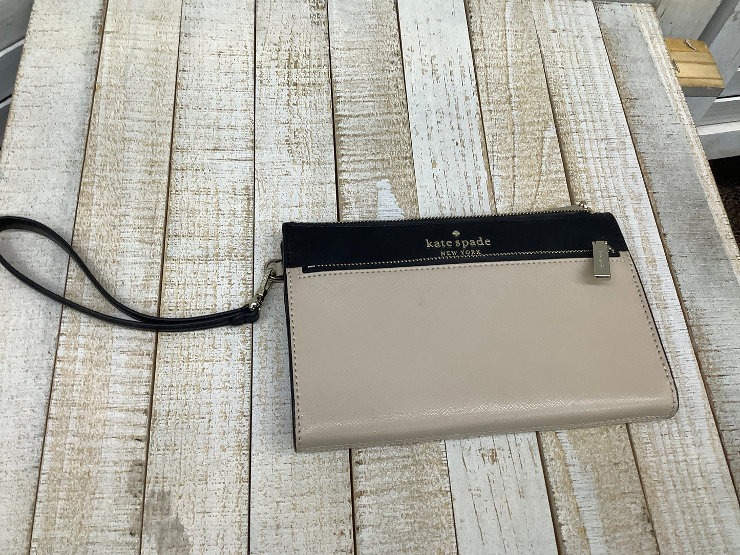 Wristlet Designer By Kate Spade Size: Medium