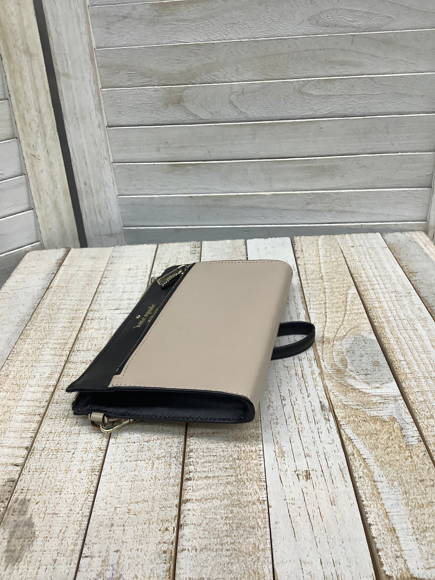 Wristlet Designer By Kate Spade Size: Medium