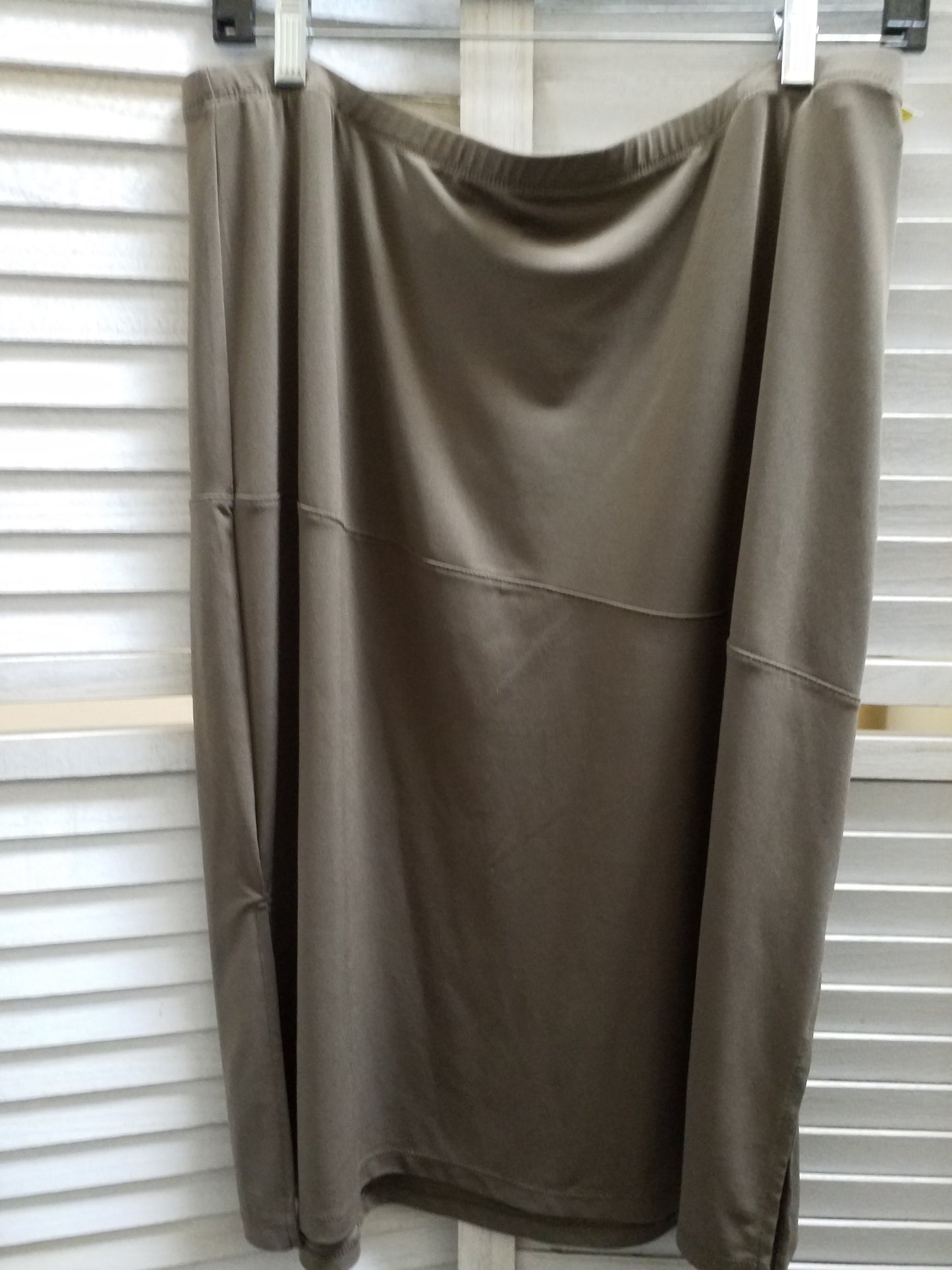 Skirt Midi By Merona Size: L