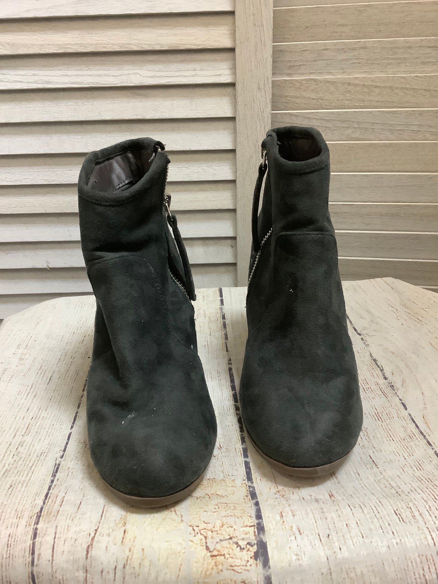 Boots Ankle Heels By Clothes Mentor Size: 6