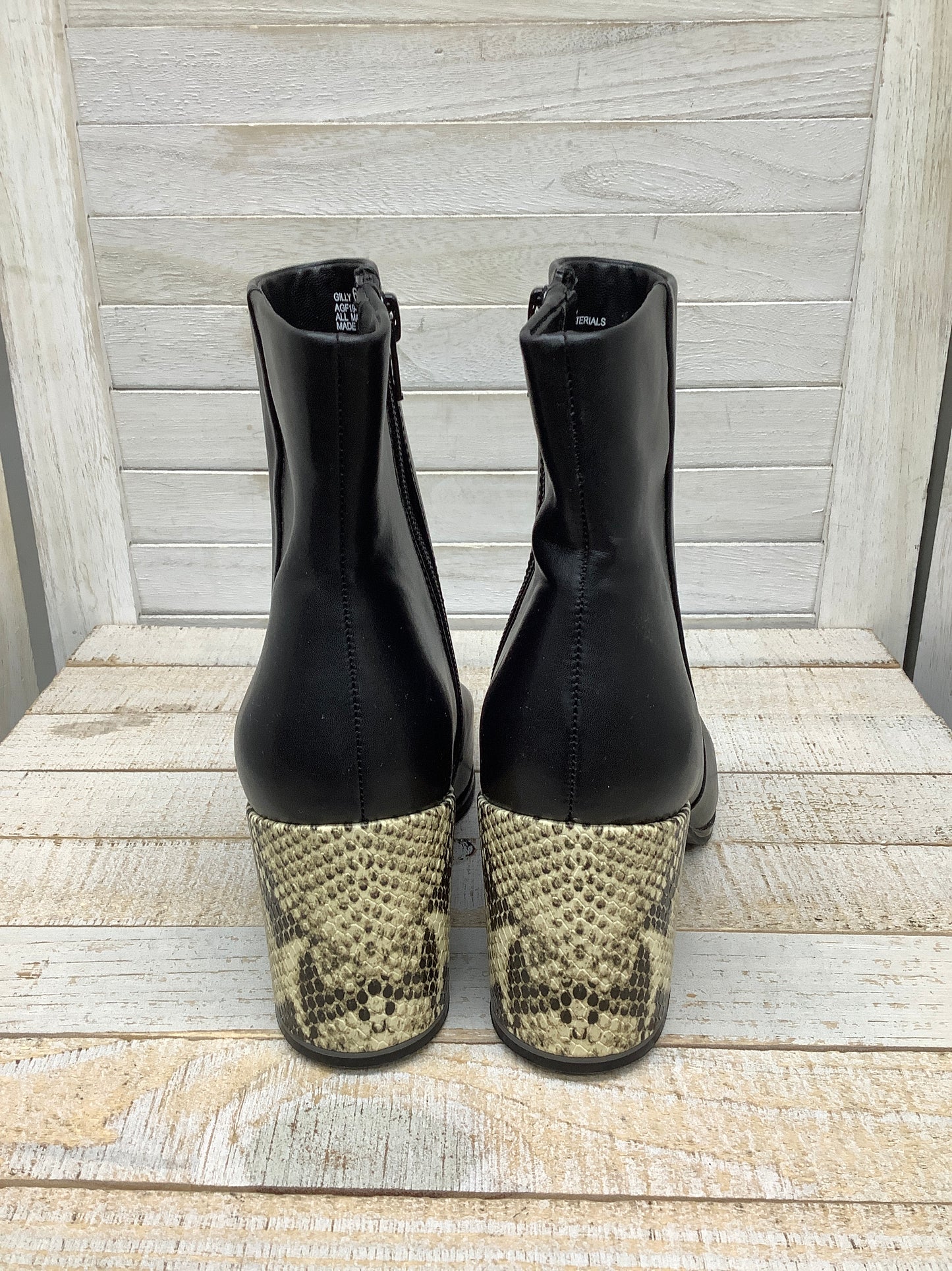 Boots Ankle Heels By Andrew Gellar Size: 6