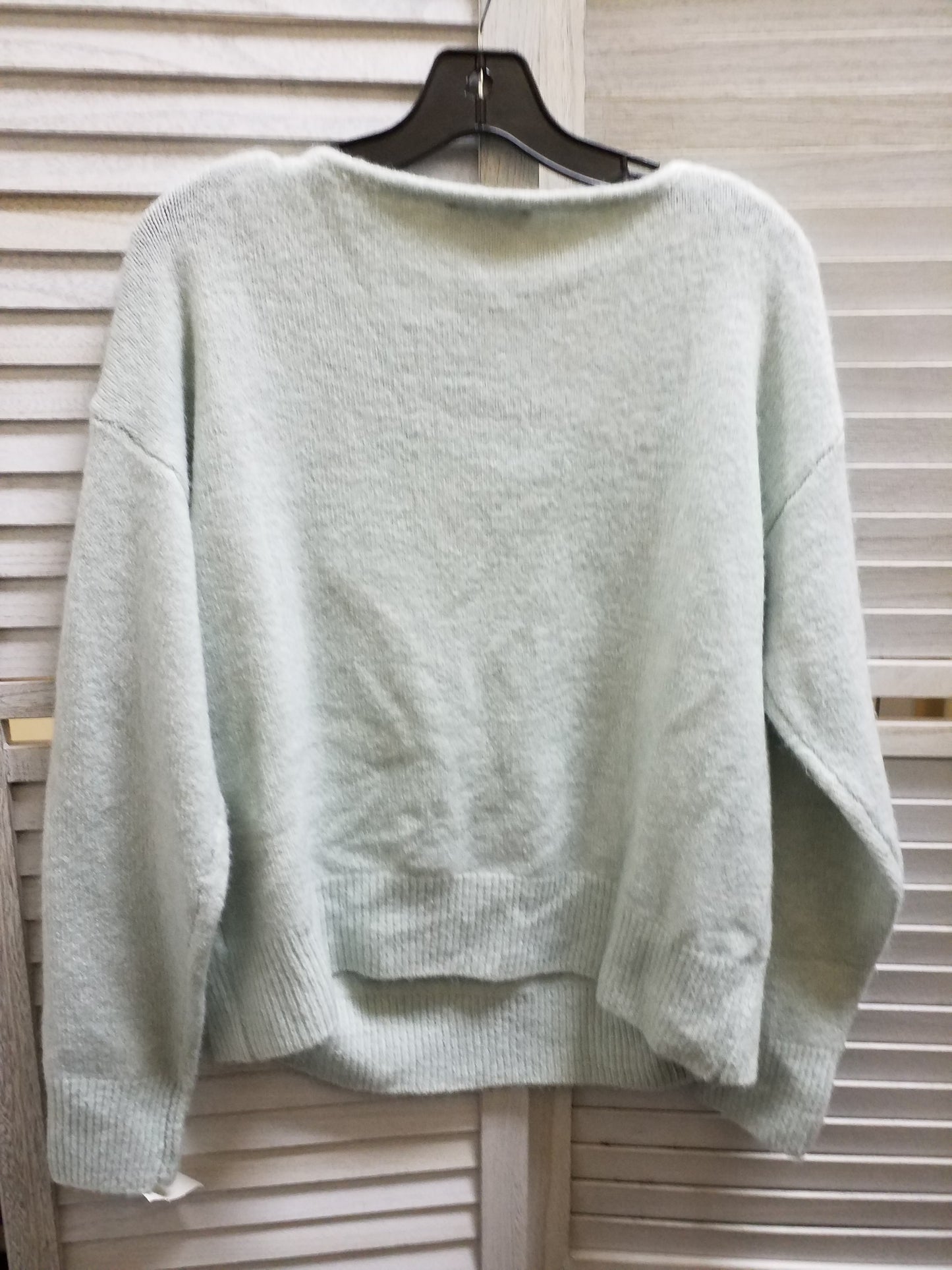 Sweater By Clothes Mentor Size: L