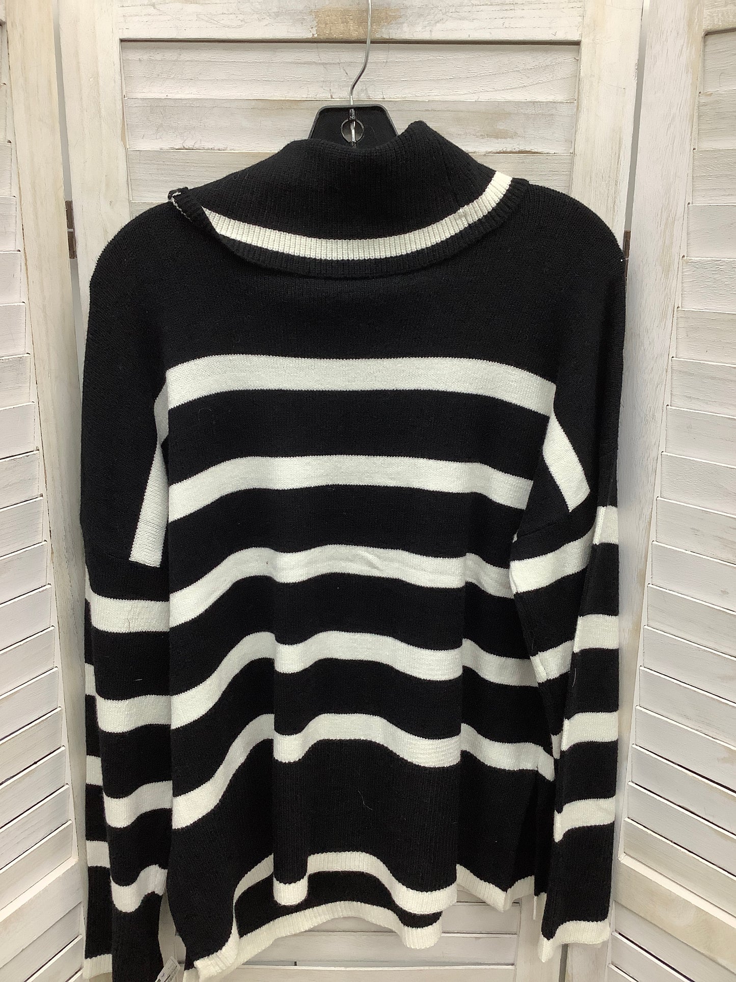 Sweater By Luxe Size: L