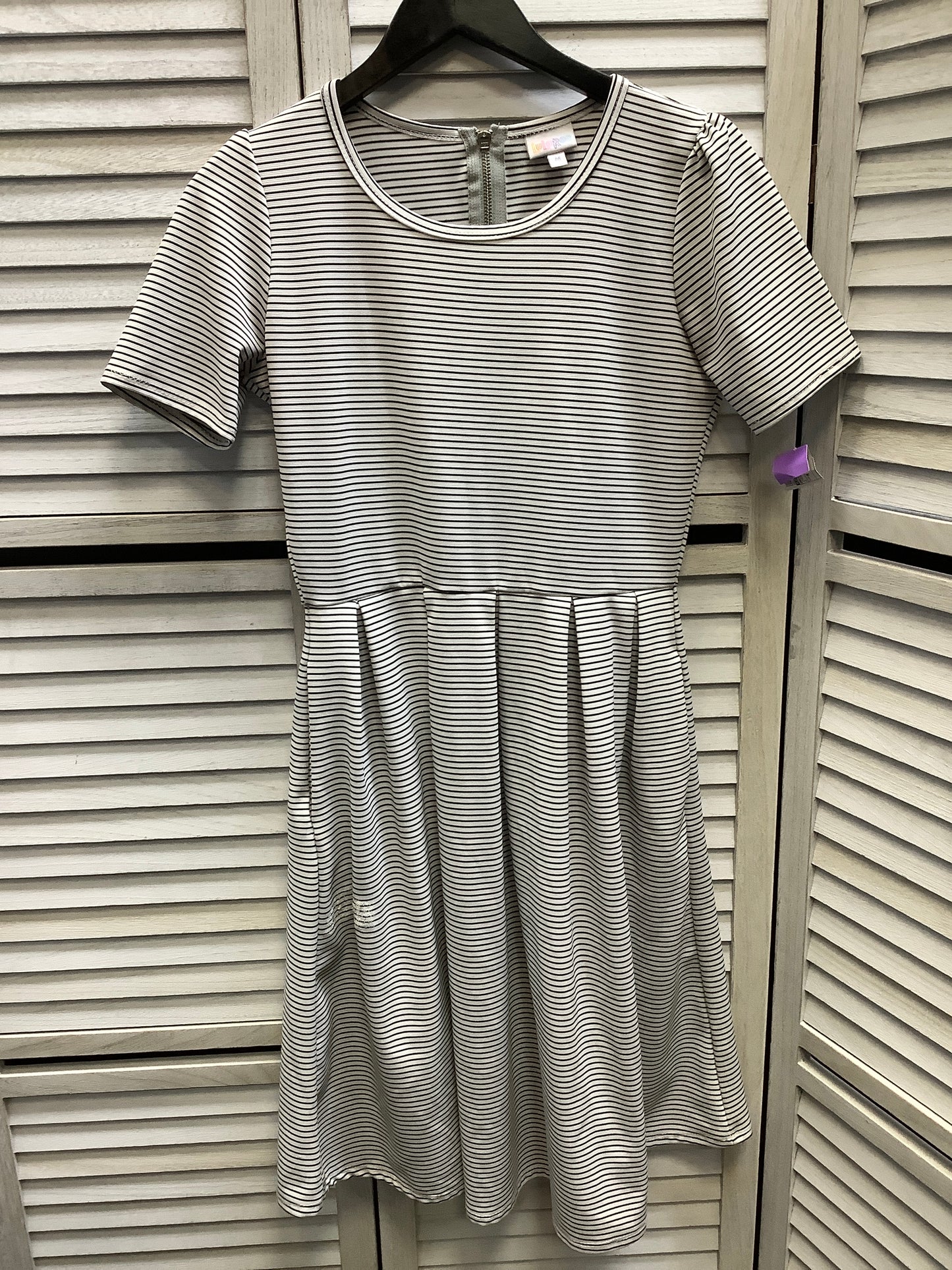 Dress Casual Midi By Lularoe In Striped Pattern, Size: M