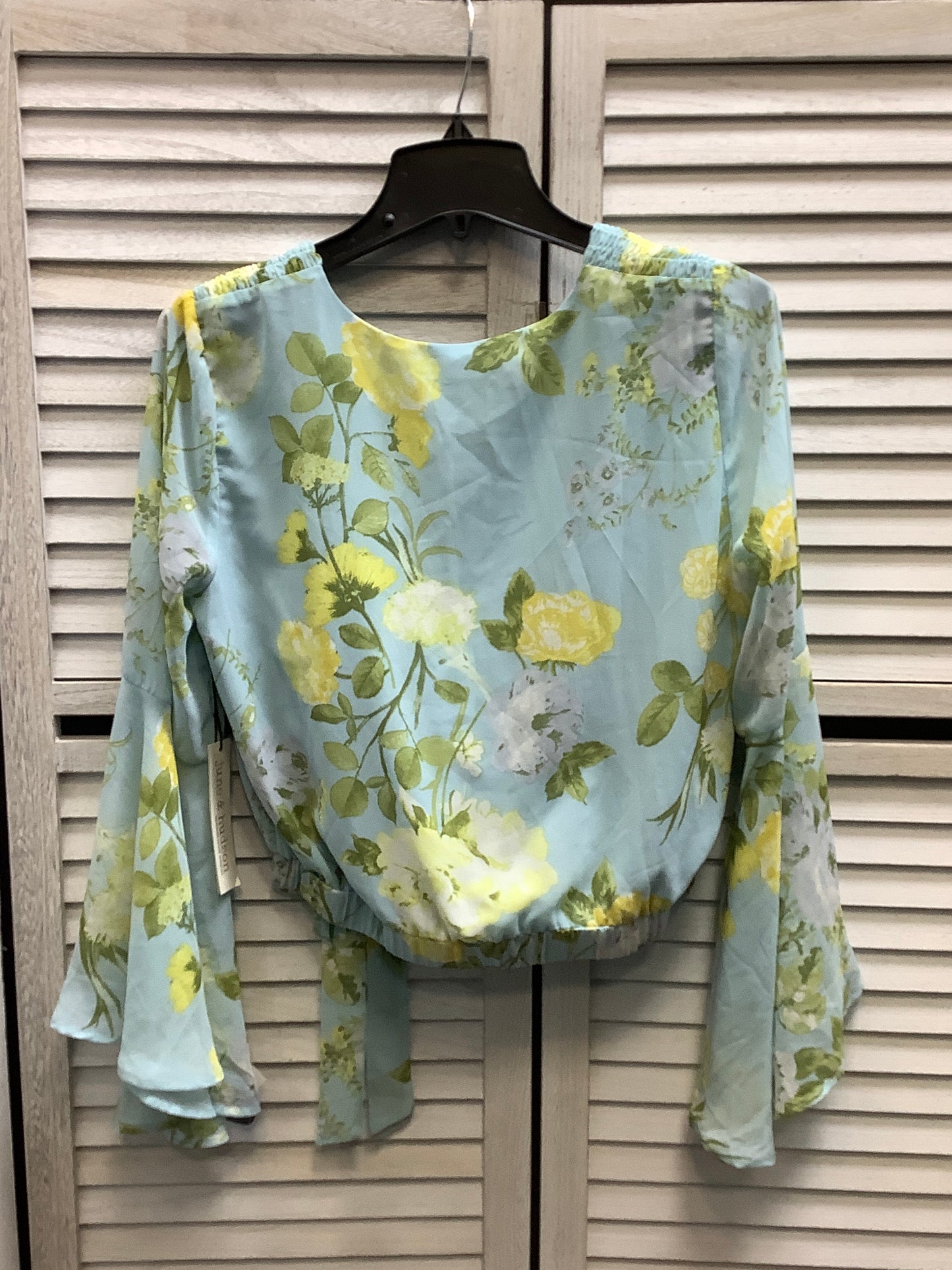 Blouse Long Sleeve By Clothes Mentor In Floral Print, Size: S