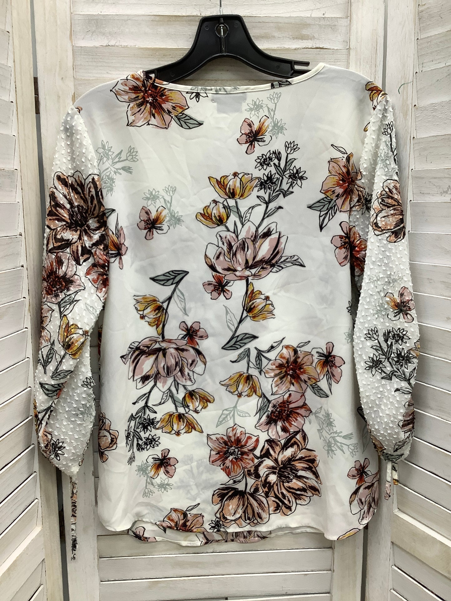 Blouse Long Sleeve By Van Heusen In Floral Print, Size: S