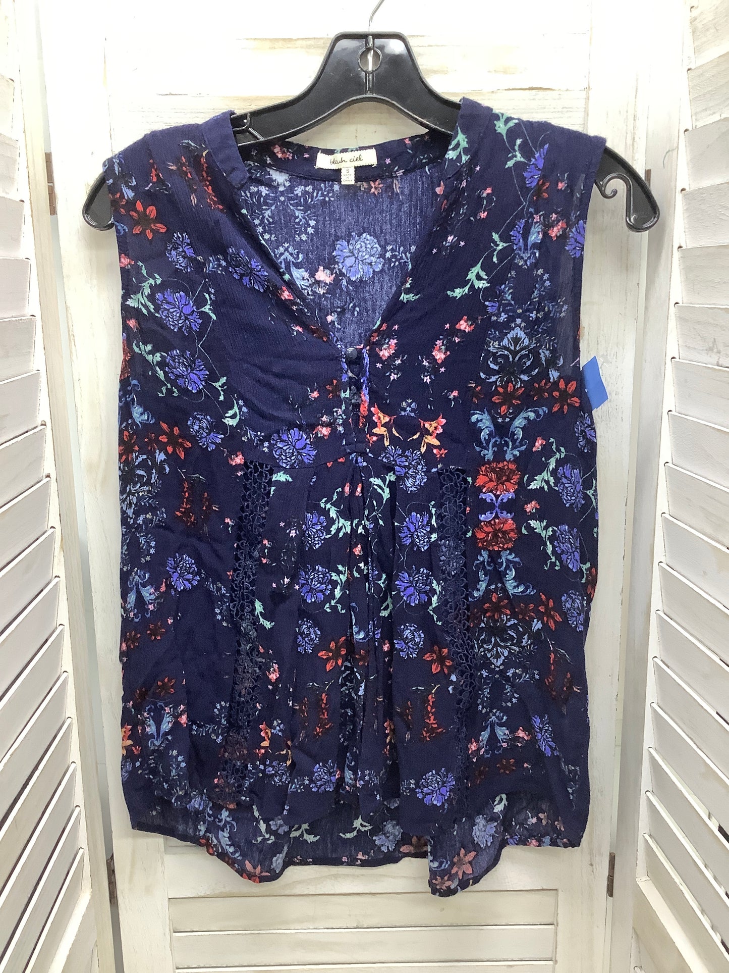 Top Sleeveless By Clothes Mentor In Floral Print, Size: S