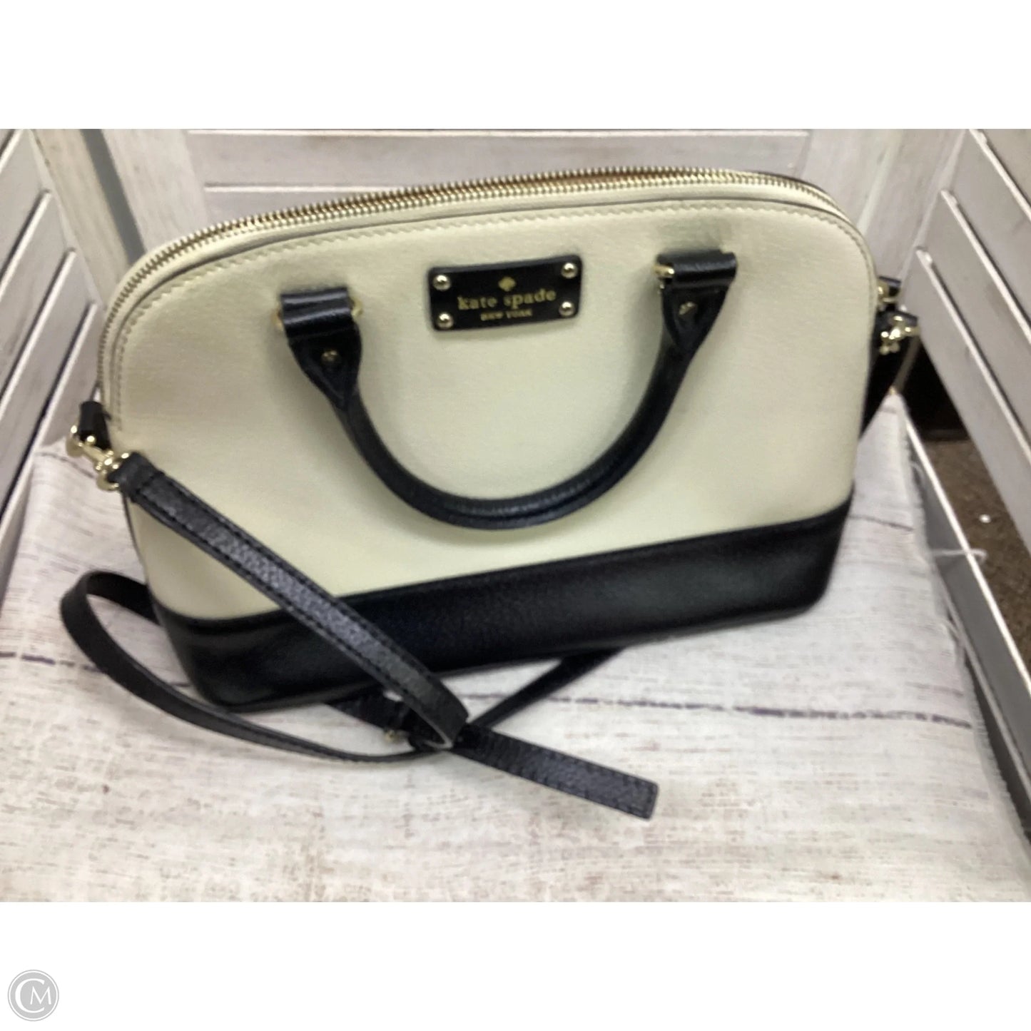 Crossbody Designer By Kate Spade, Size: Medium