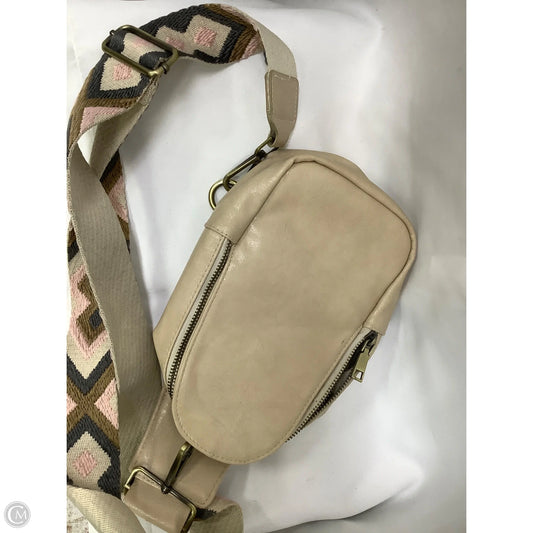 Crossbody By Clothes Mentor, Size: Small
