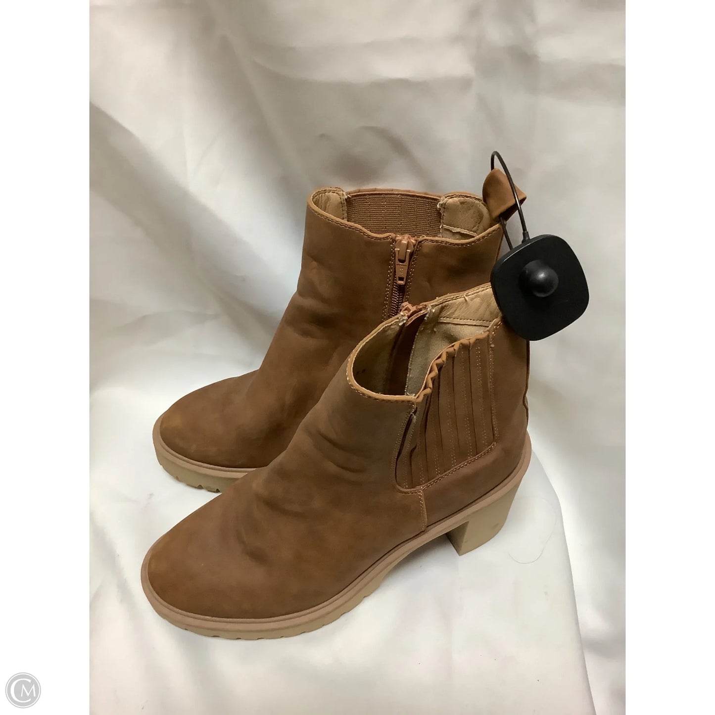 Boots Ankle Heels By Dolce Vita In Brown, Size: 7.5