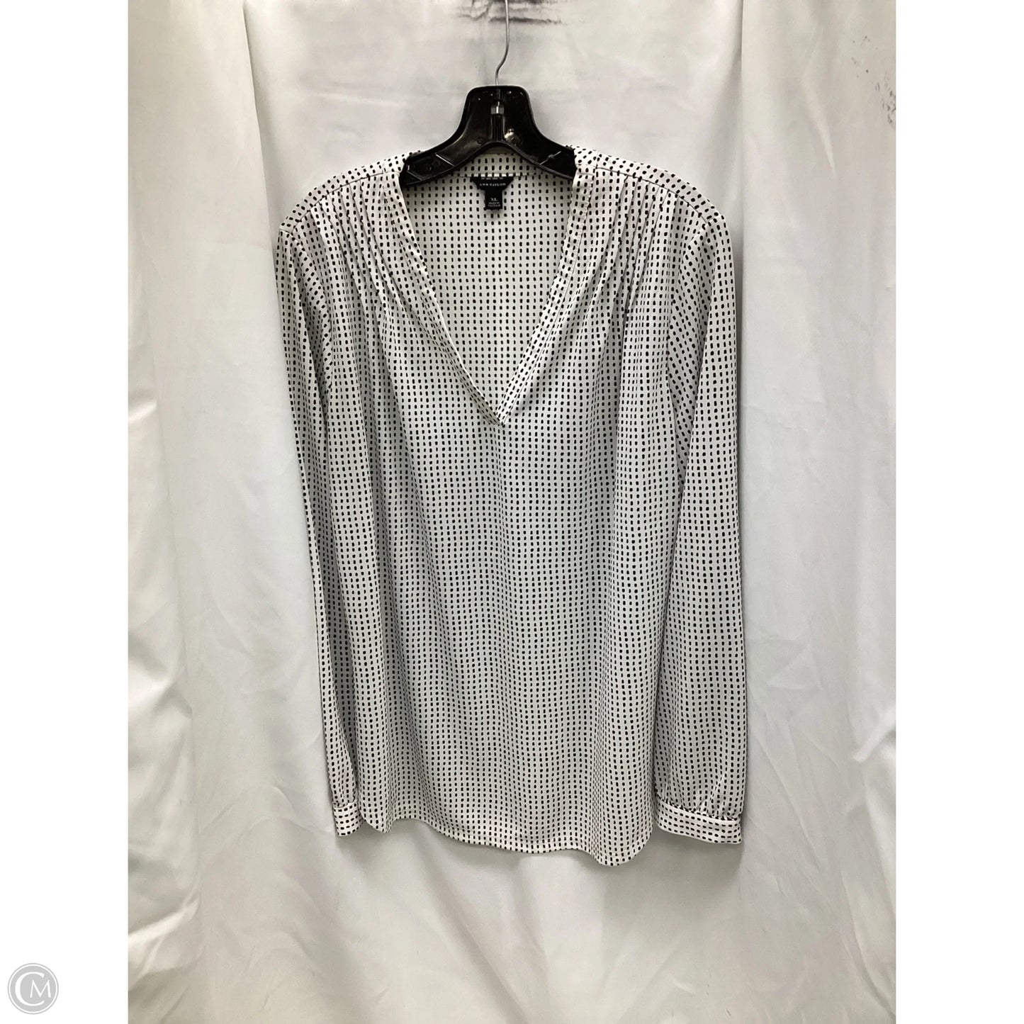 Top Long Sleeve By Ann Taylor In Black & White, Size: Xl
