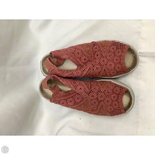 Sandals Heels Wedge By Bzees In Mauve, Size: 9.5
