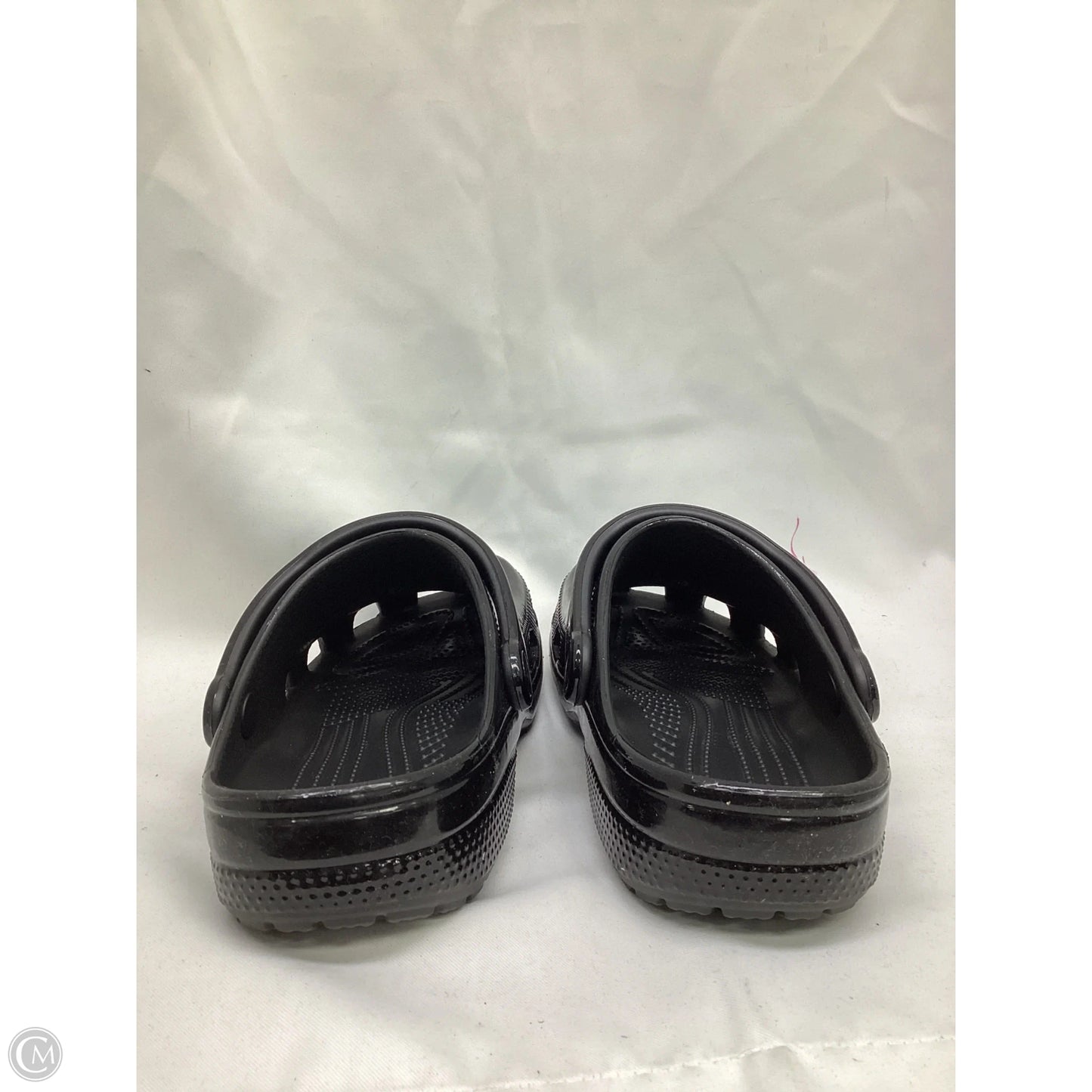 Shoes Flats By Crocs In Black, Size: 8