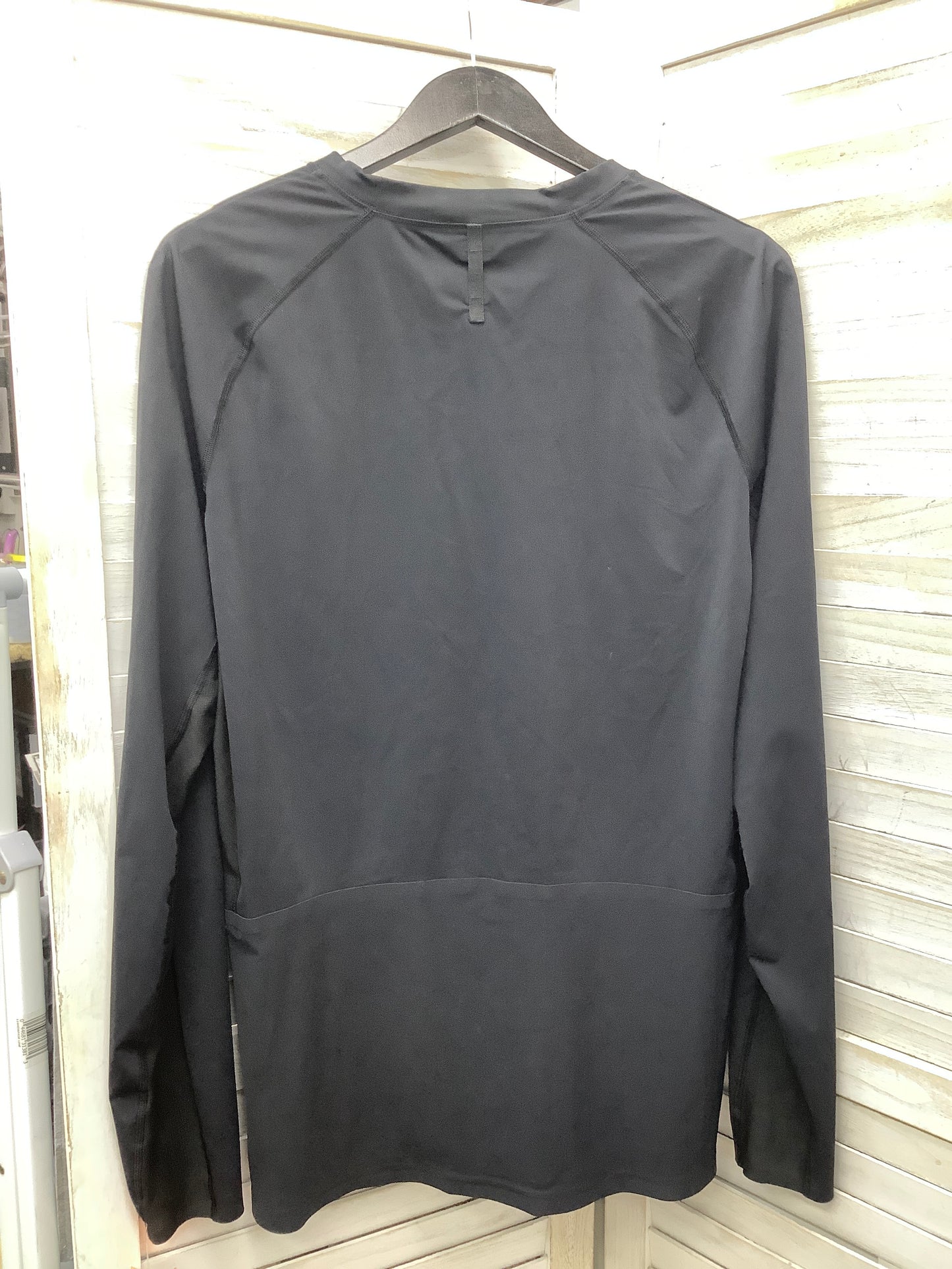 Top Long Sleeve By Vineyard Vines In Black, Size: M