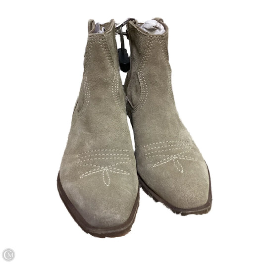 Shoes Heels Block By Dolce Vita In Grey, Size: 6