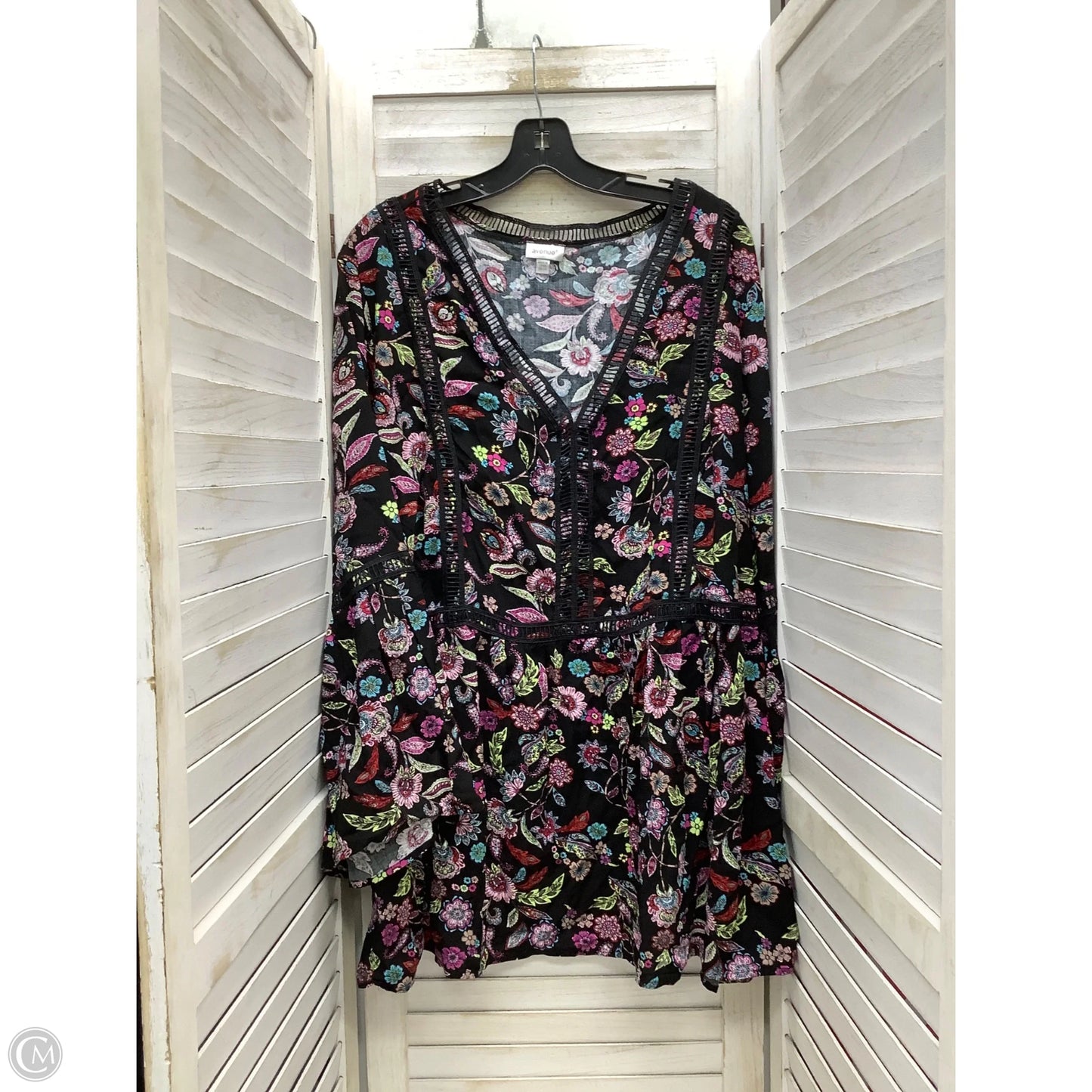 Top Long Sleeve By Avenue In Floral Print, Size: 4x