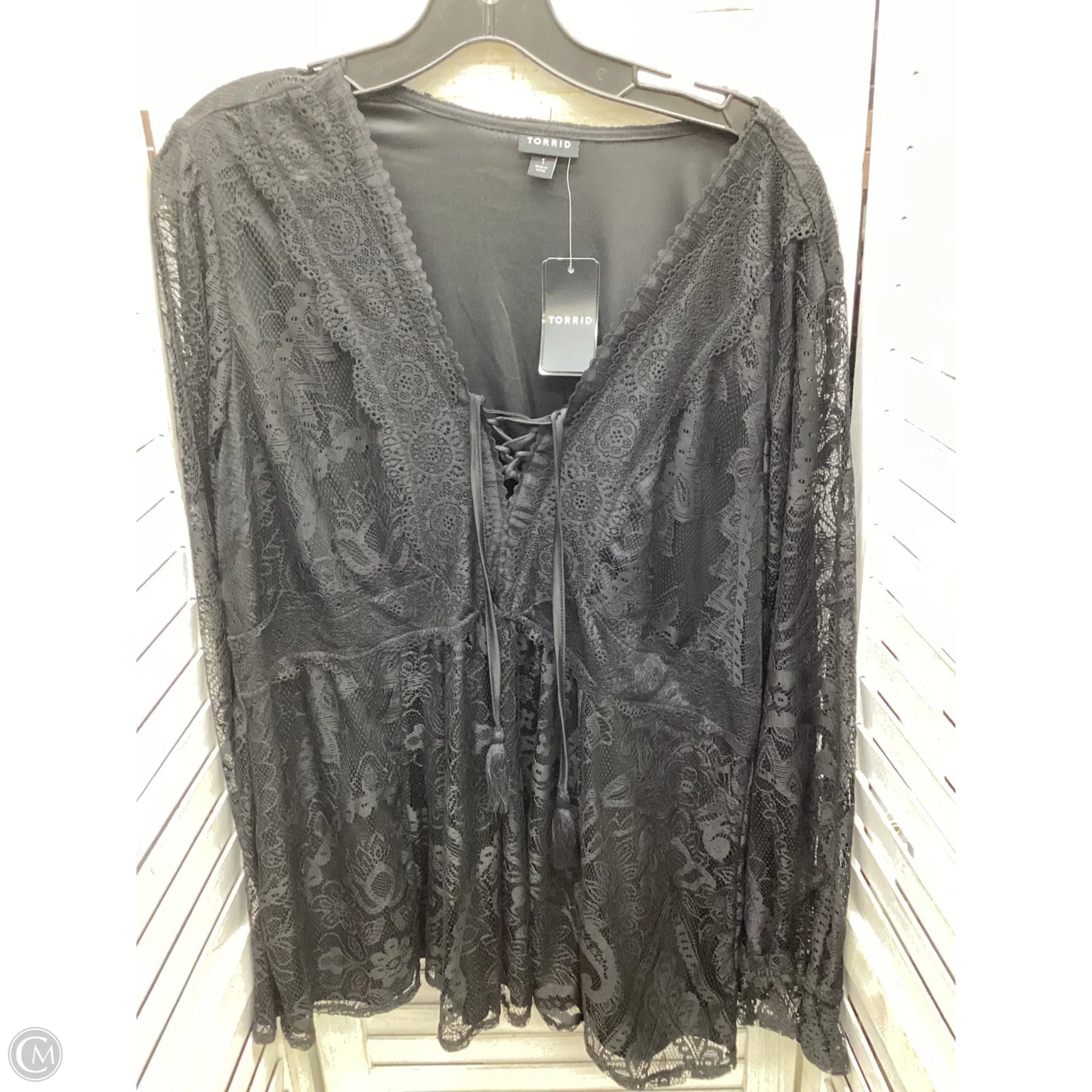 Top Long Sleeve By Torrid In Black, Size: 1x