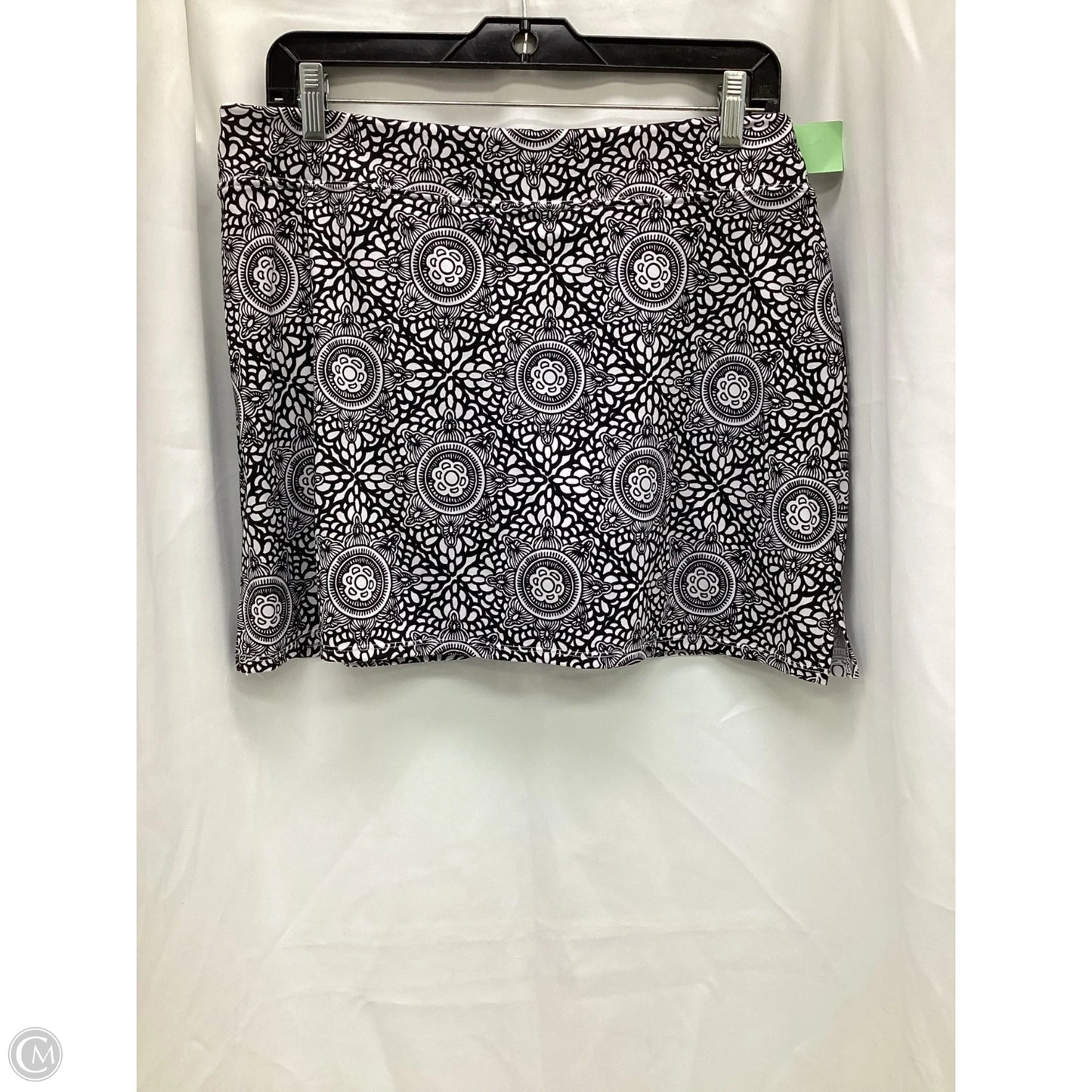 Skort By Lola In Black & White, Size: L